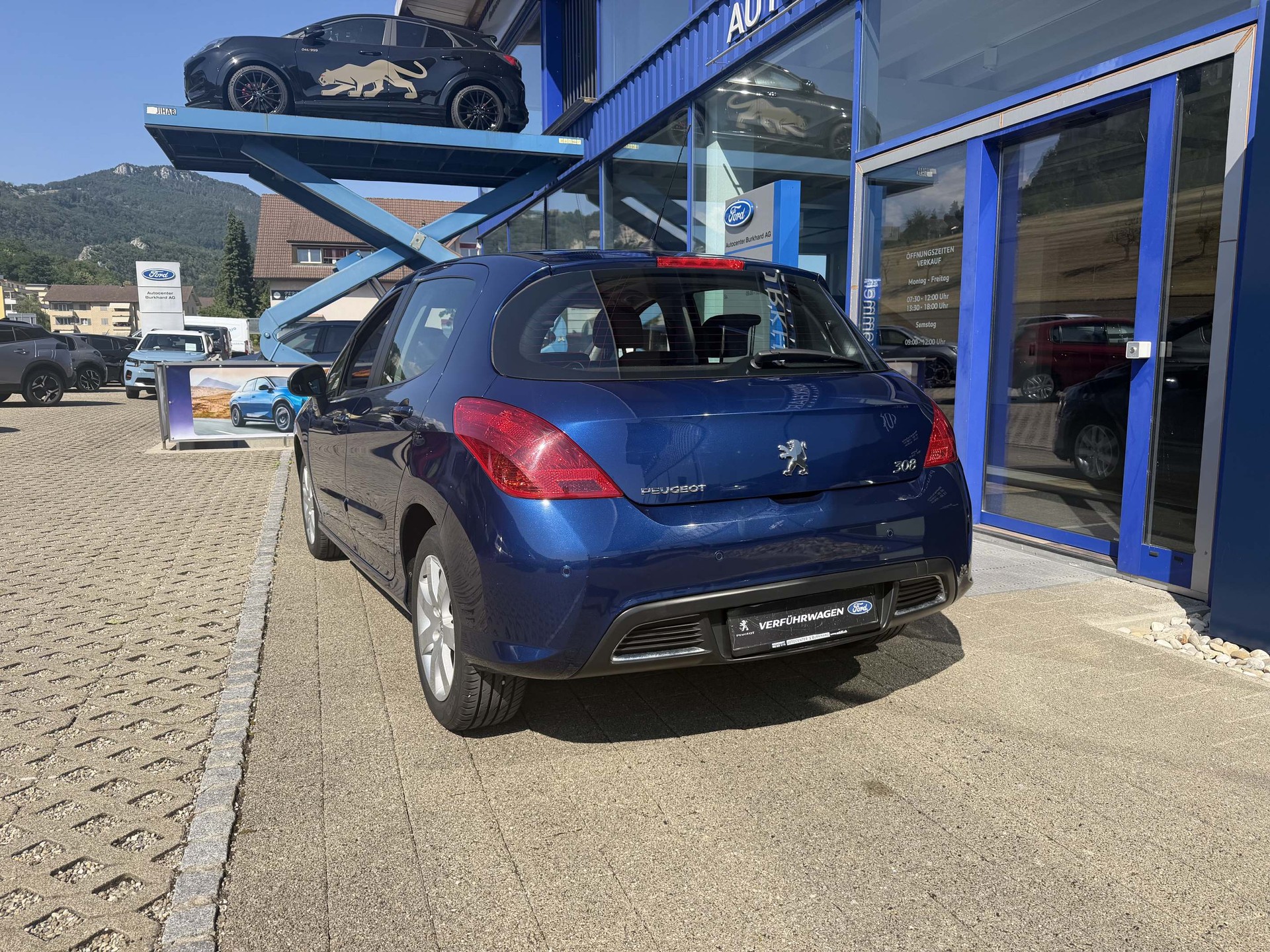 PEUGEOT 308 1.6 Turbo 150 Swiss Edition-image-3