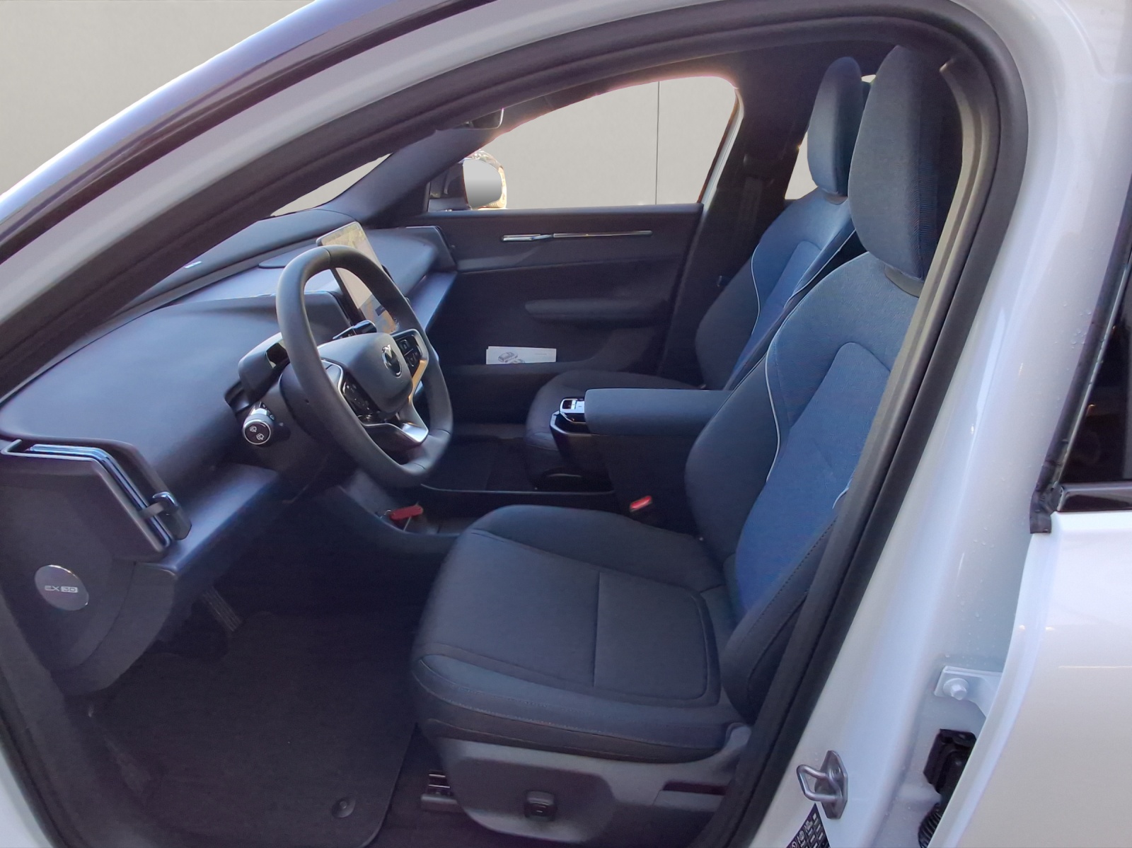 VOLVO EX30 CC E60 Twin Performance AWD-image-6