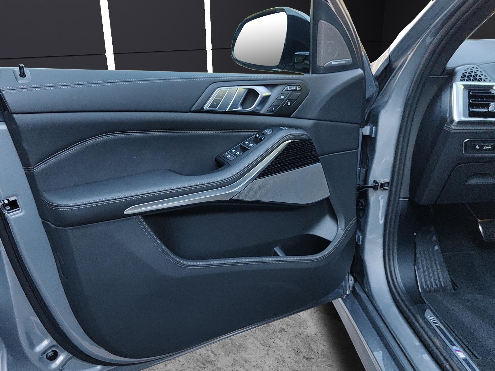 BMW X7 40d xDrive-image-14