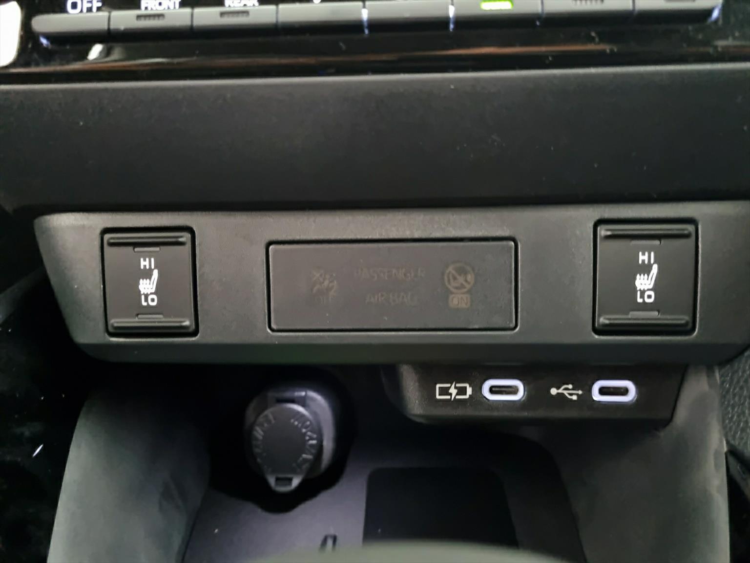 TOYOTA Yaris 1.5 Hybrid e-CVT Trend-image-11