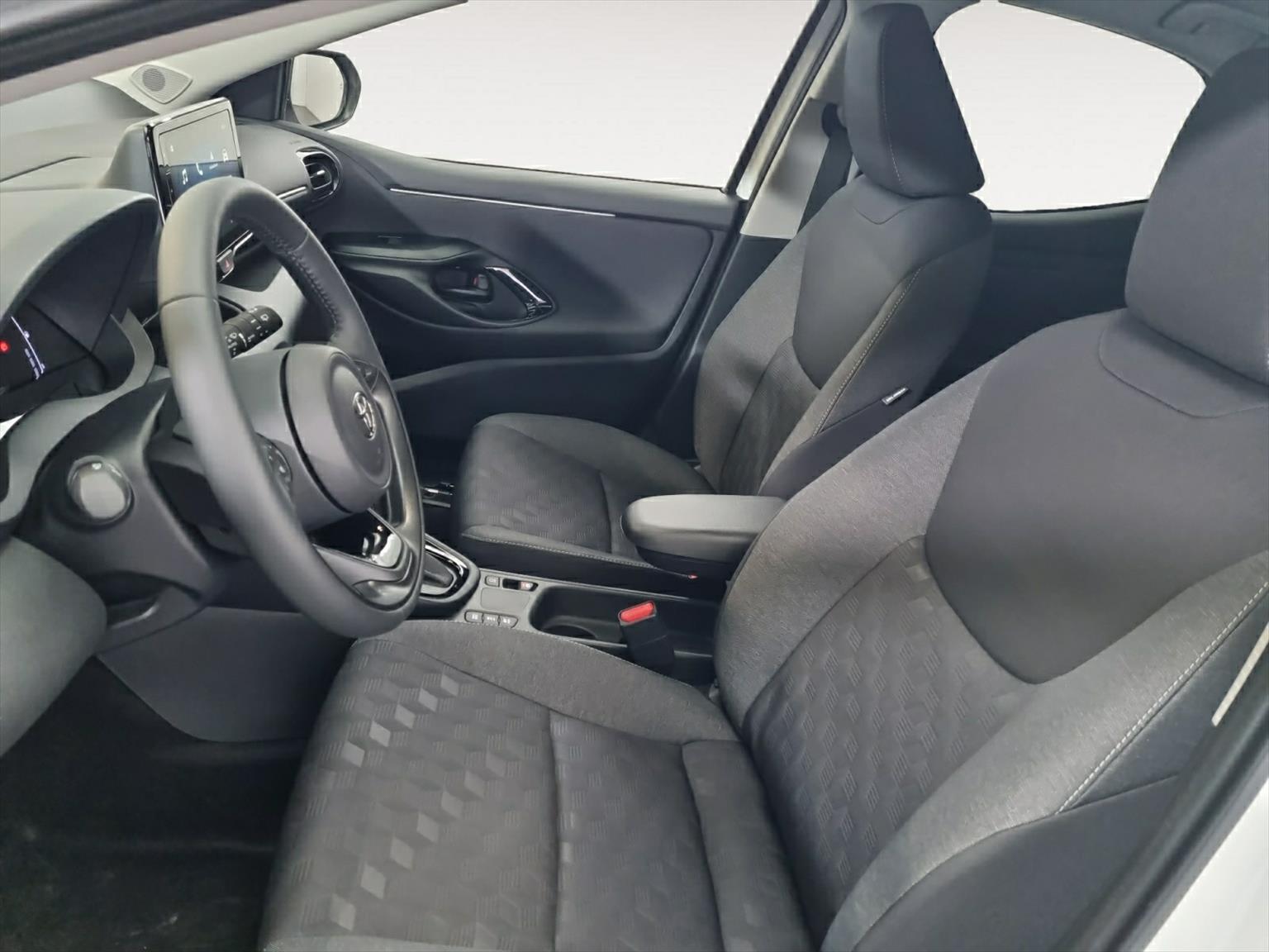 TOYOTA Yaris 1.5 Hybrid e-CVT Trend-image-4