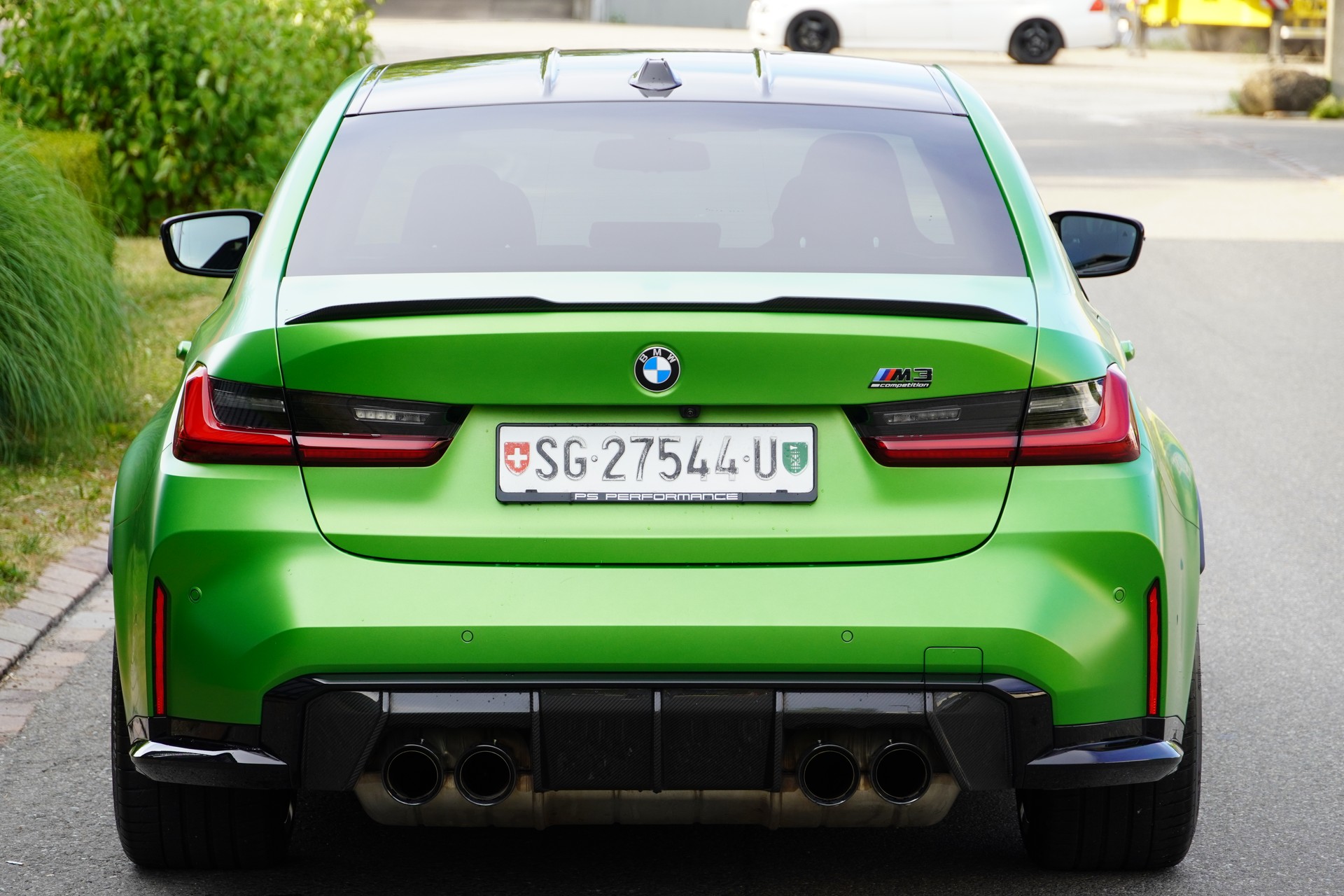 BMW M3 Competition M xDrive//M Carbon Schalensitze//Frozen Tampa Bay Green//-image-6