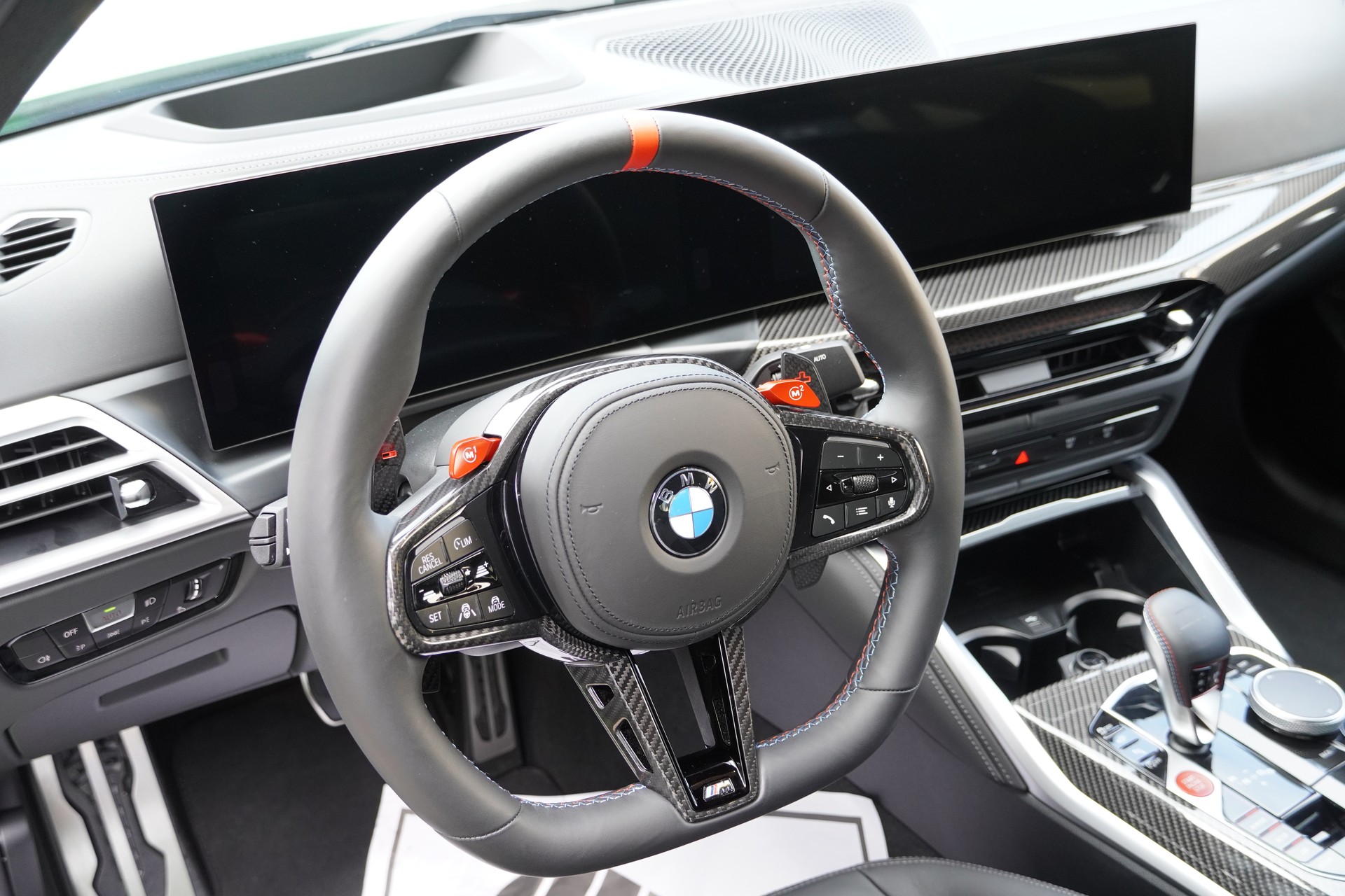 BMW M3 Competition M xDrive//M Carbon Schalensitze//Frozen Tampa Bay Green//-image-9