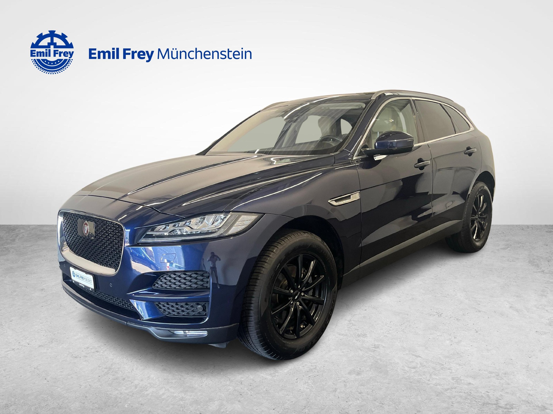 JAGUAR F-Pace 2.0 T 250 Portfolio AWD / Herbstprämie von 500-2000 CHF oder 1.99% Leasing-Aktion auf Occasions-Fahrzeuge-image-0