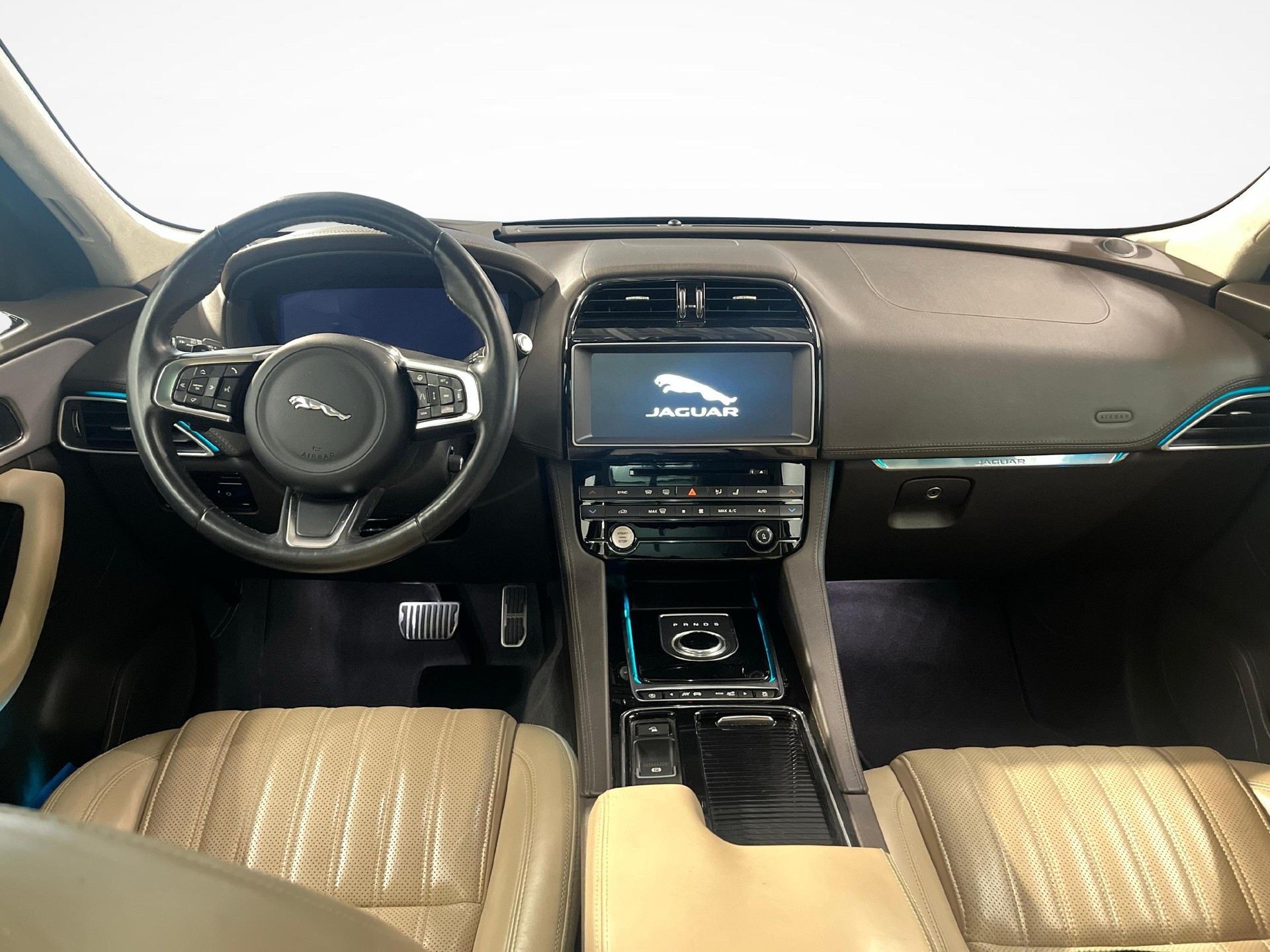 JAGUAR F-Pace 2.0 T 250 Portfolio AWD / Herbstprämie von 500-2000 CHF oder 1.99% Leasing-Aktion auf Occasions-Fahrzeuge-image-8