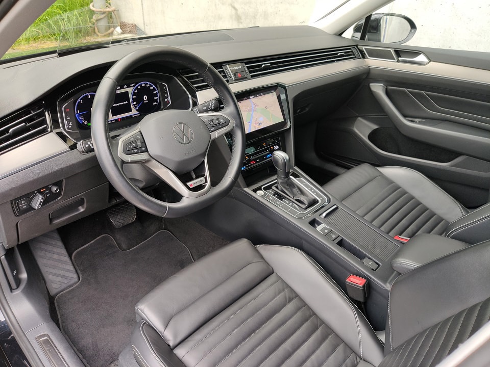 VW Passat 2.0 TDI BMT Elegance 4Motion DSG-image-6