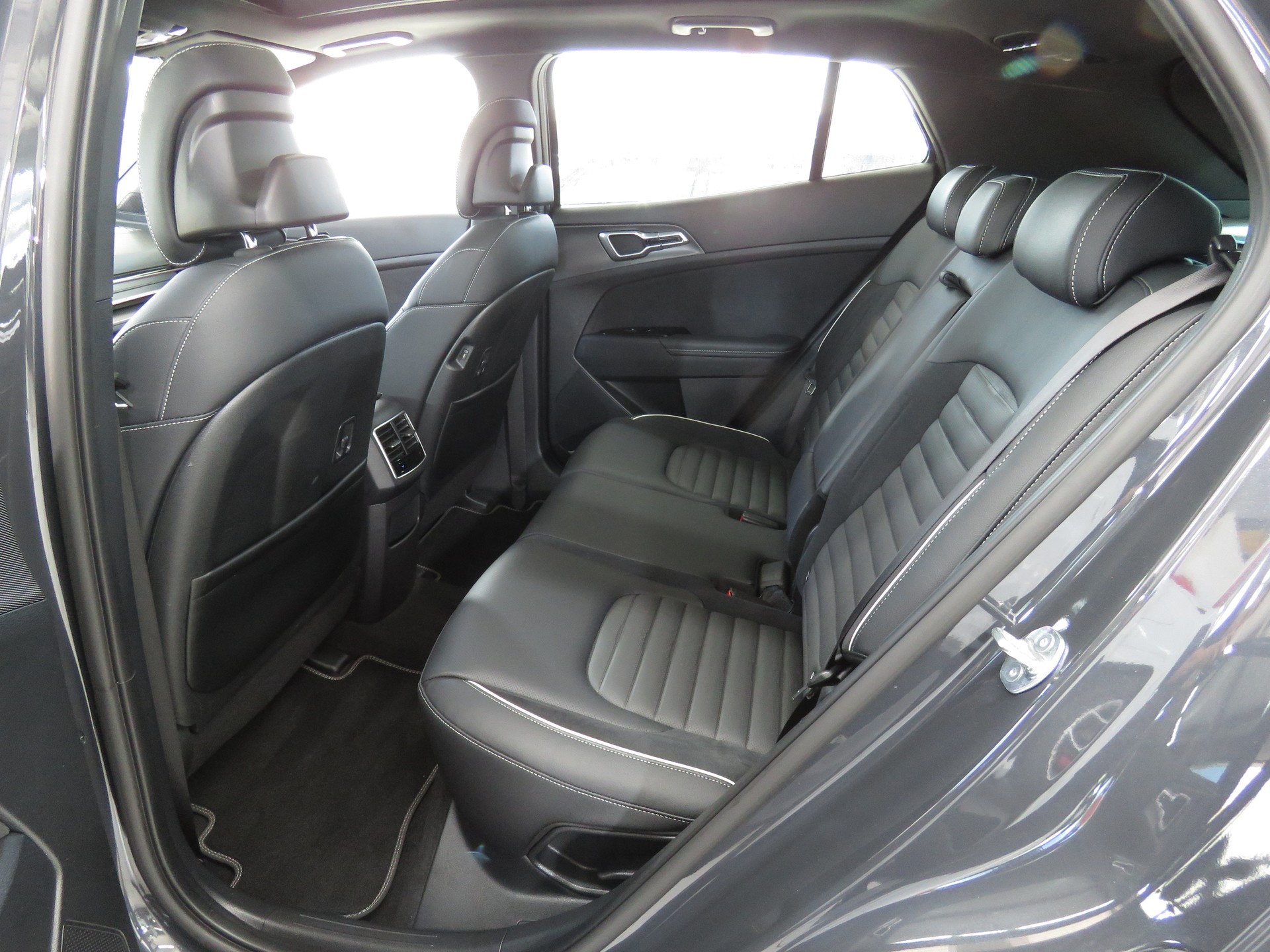 KIA Sportage 1.6T-GDi PHEV GT-Line 4x4 Automat-image-8