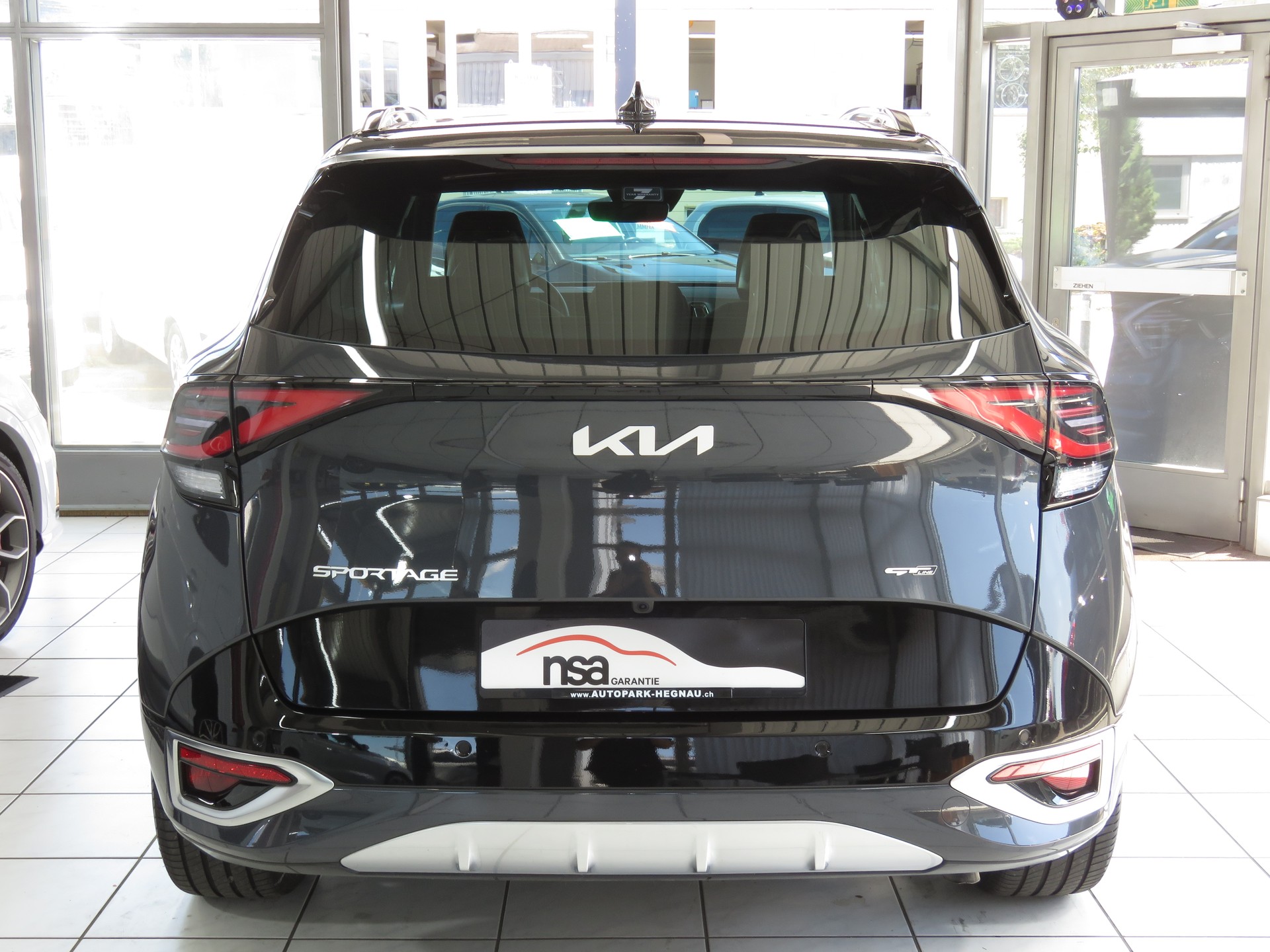 KIA Sportage 1.6T-GDi PHEV GT-Line 4x4 Automat-image-4