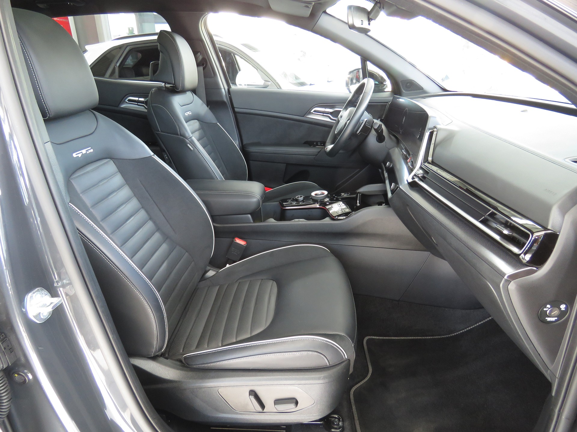 KIA Sportage 1.6T-GDi PHEV GT-Line 4x4 Automat-image-12