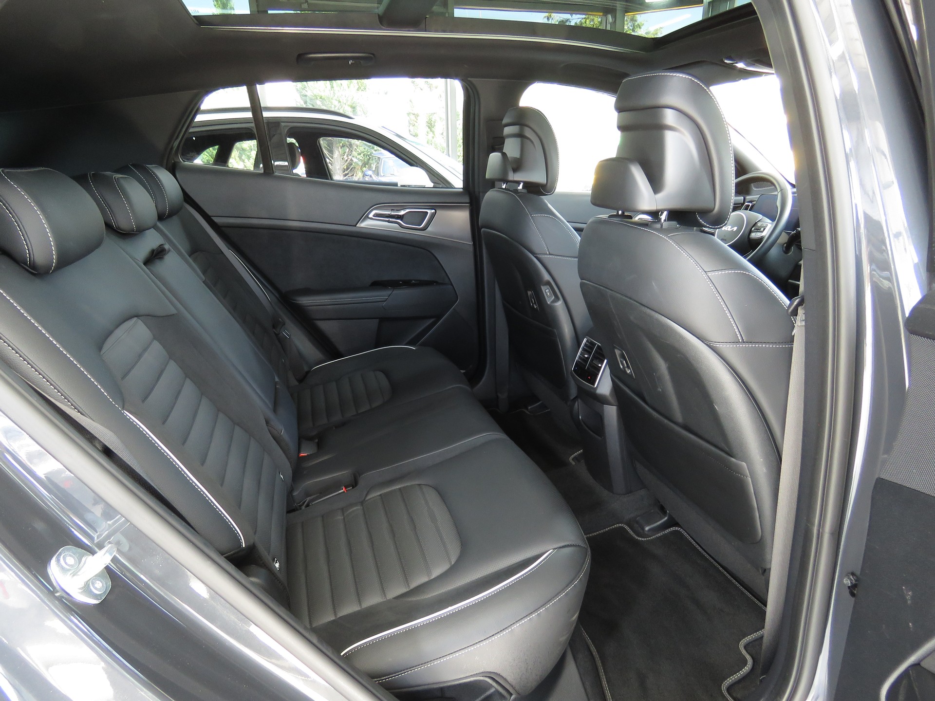 KIA Sportage 1.6T-GDi PHEV GT-Line 4x4 Automat-image-13