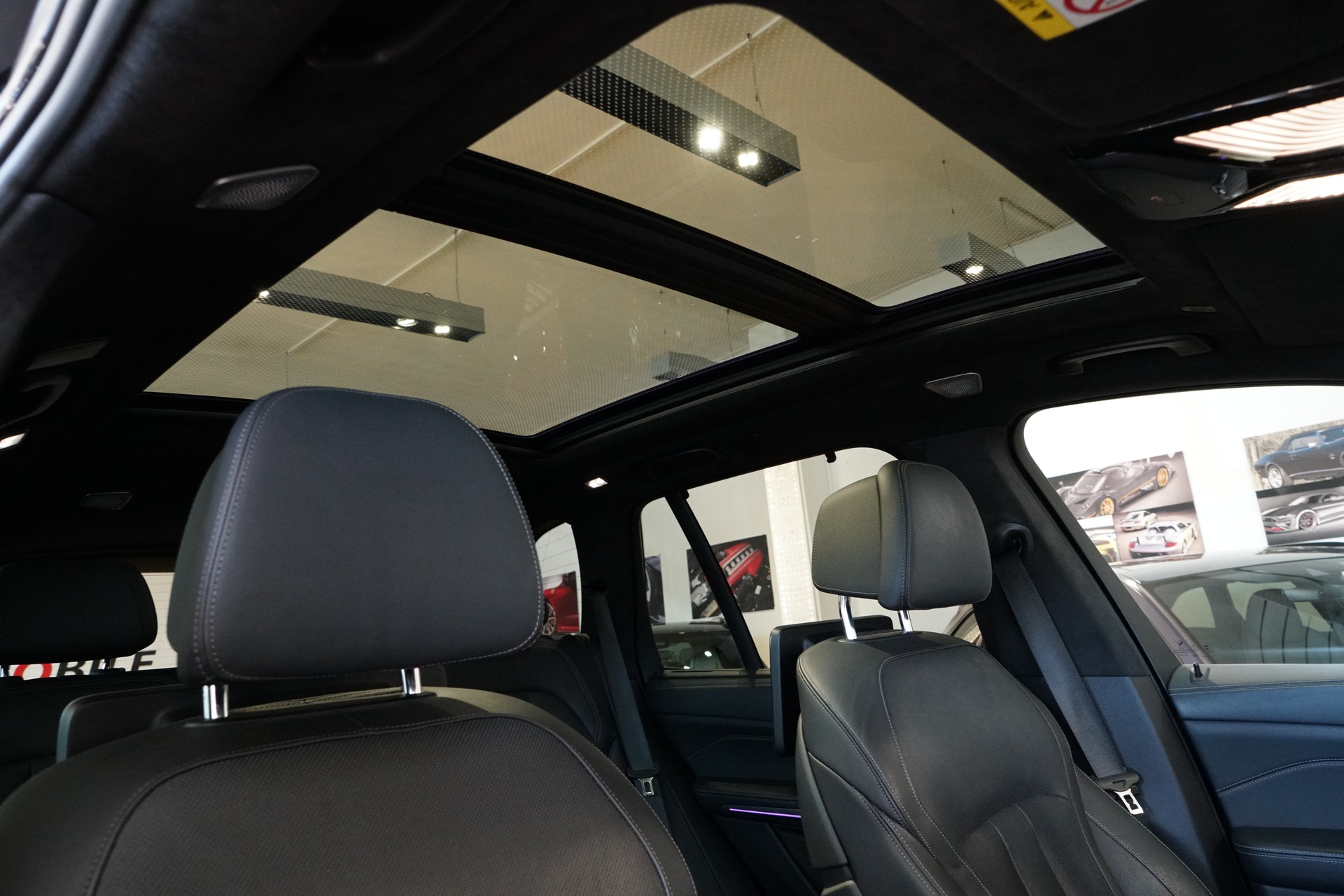 BMW X5 xDrive M50i Steptronic-image-14