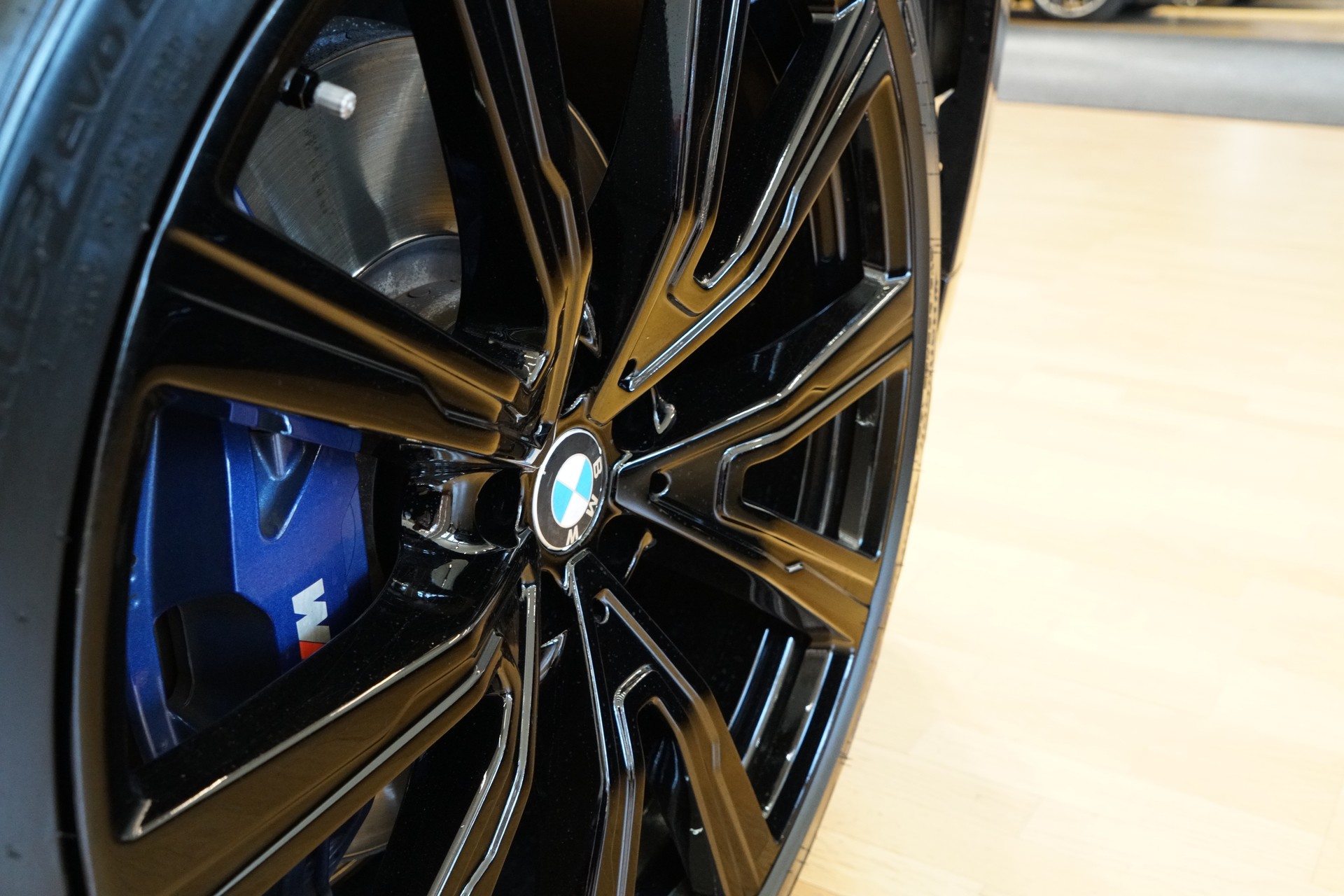 BMW X5 xDrive M50i Steptronic-image-3