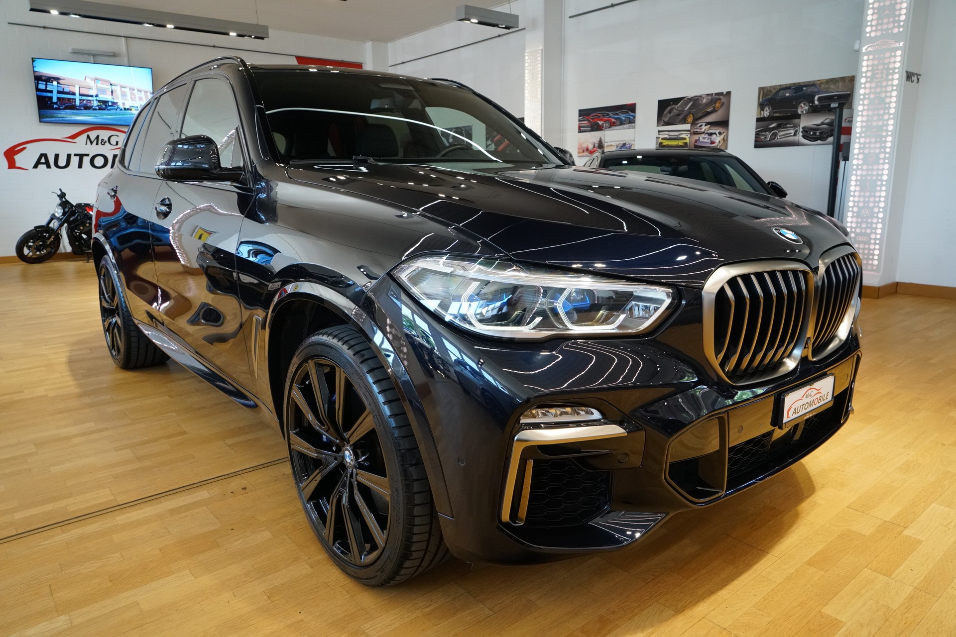 BMW X5 xDrive M50i Steptronic-image-2