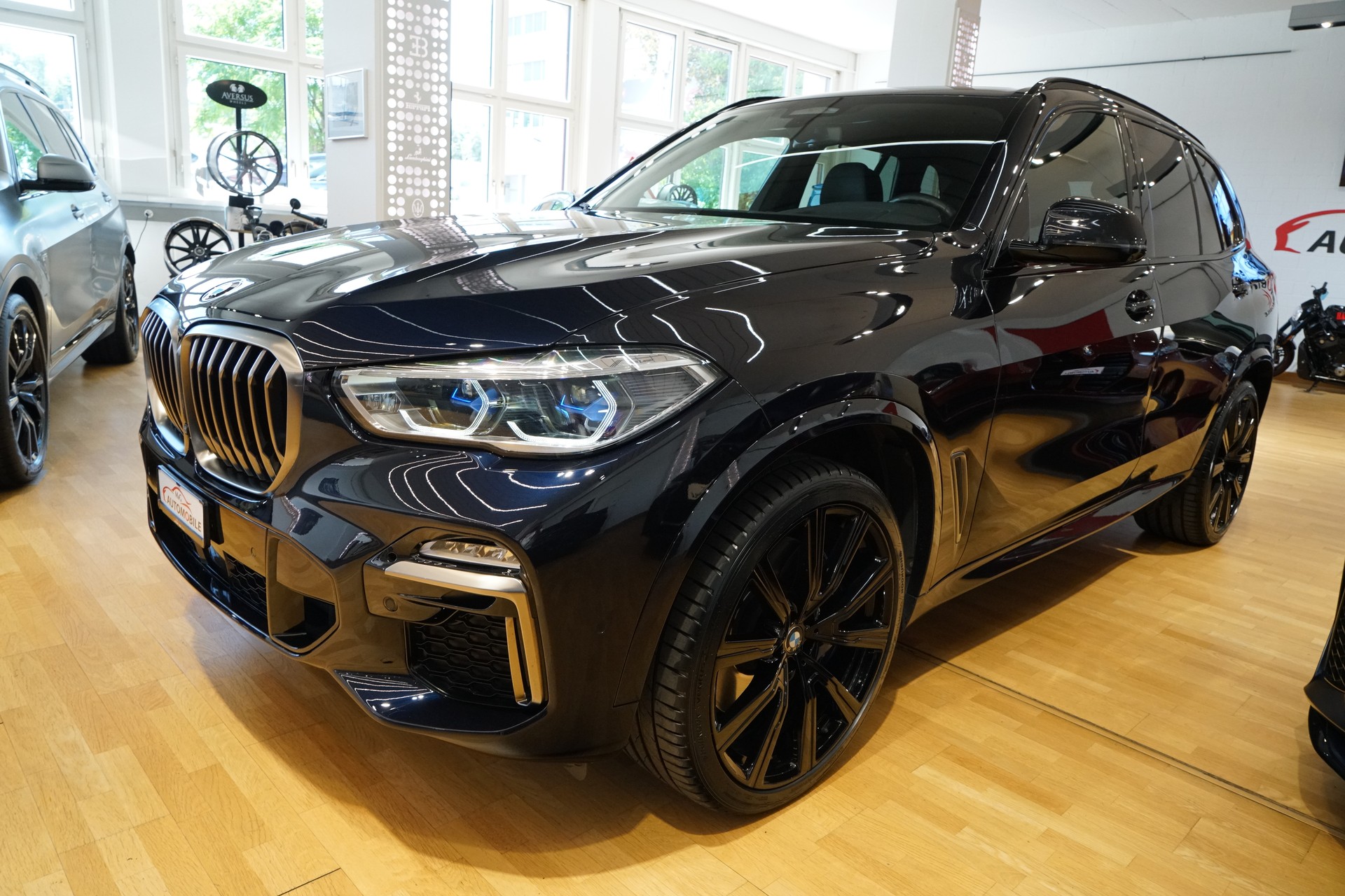 BMW X5 xDrive M50i Steptronic-image-0