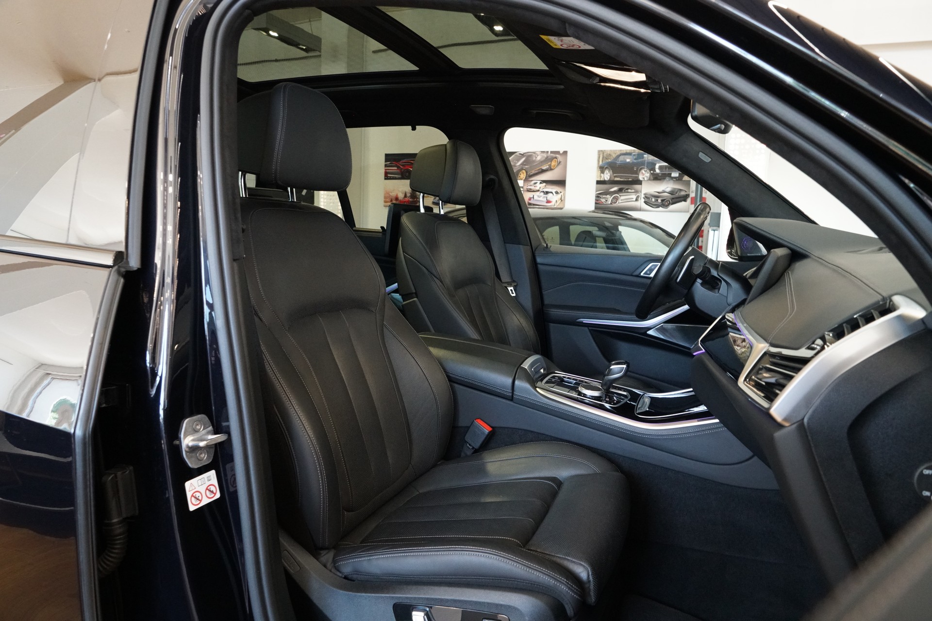 BMW X5 xDrive M50i Steptronic-image-27
