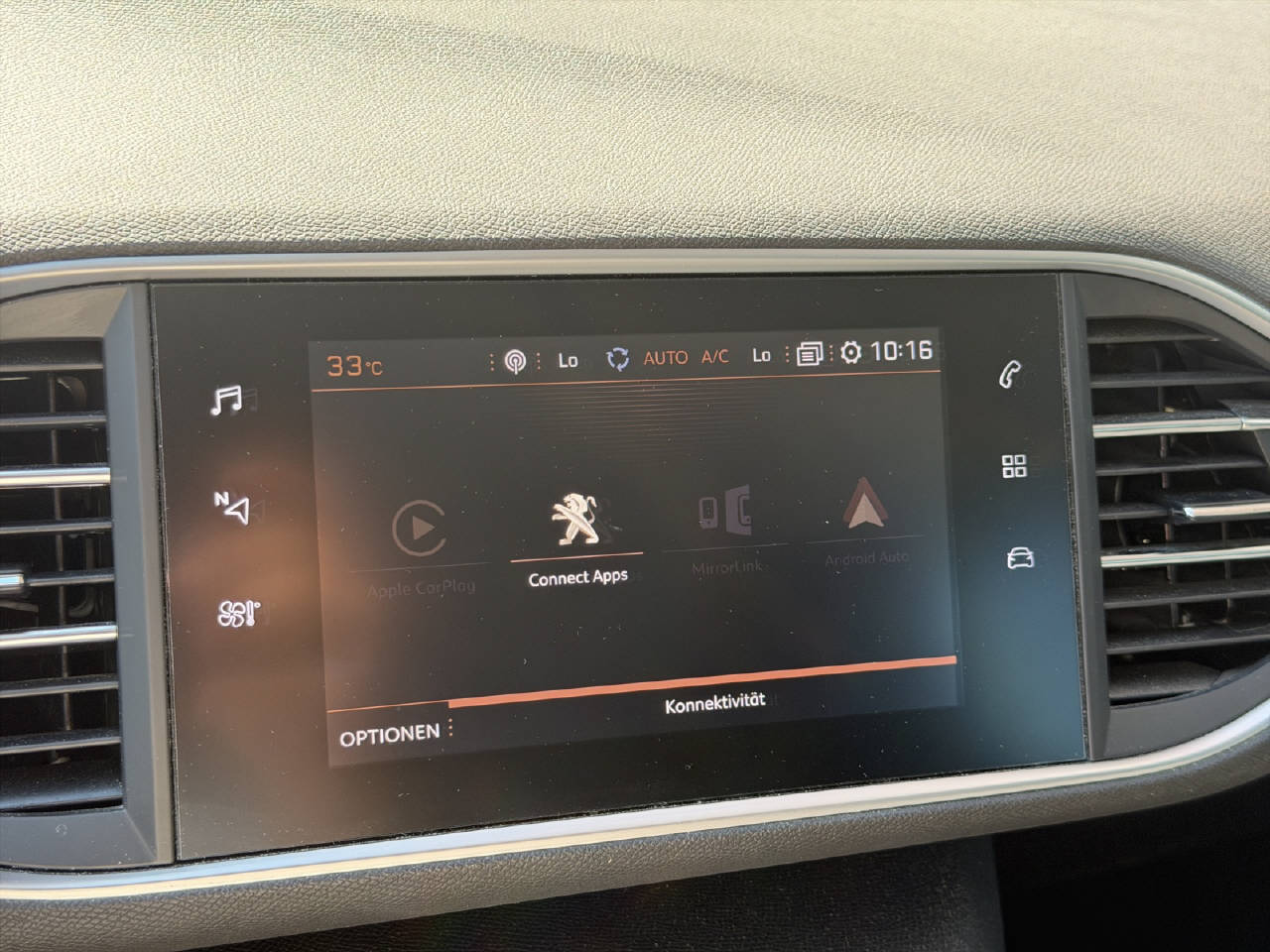 PEUGEOT 308 SW 1.5 BlueHDi Allure-image-14