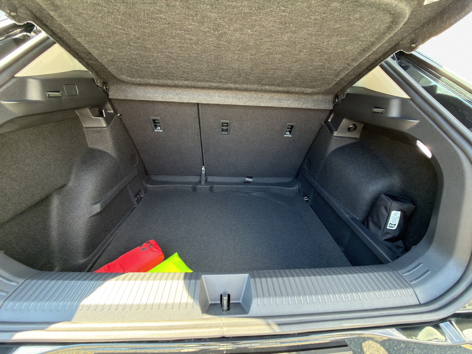 VW T-Roc 1.5 eTSI mHEV Trend DSG-image-12