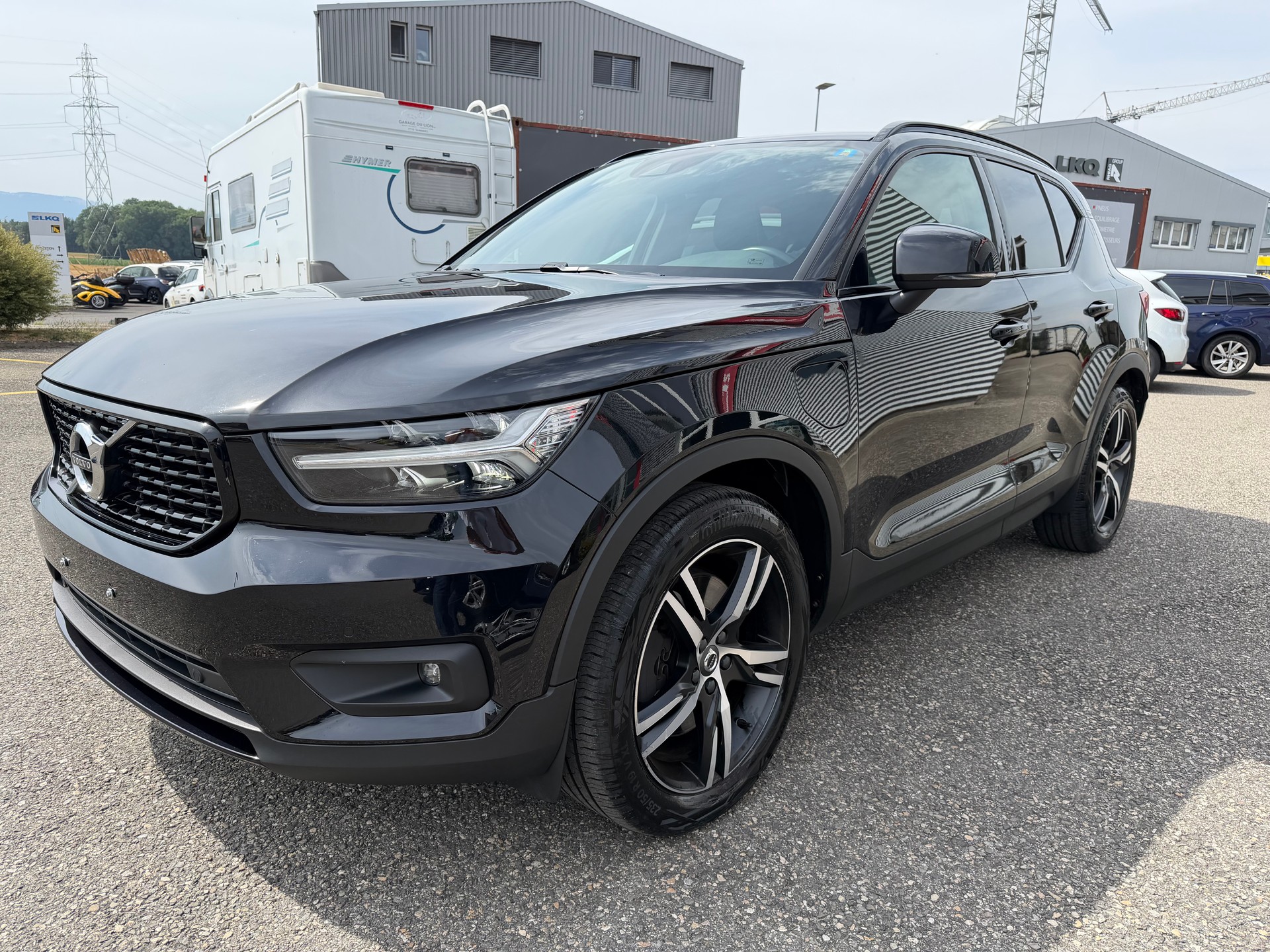 VOLVO XC40 T5 TwE R-Design DCT-image-1