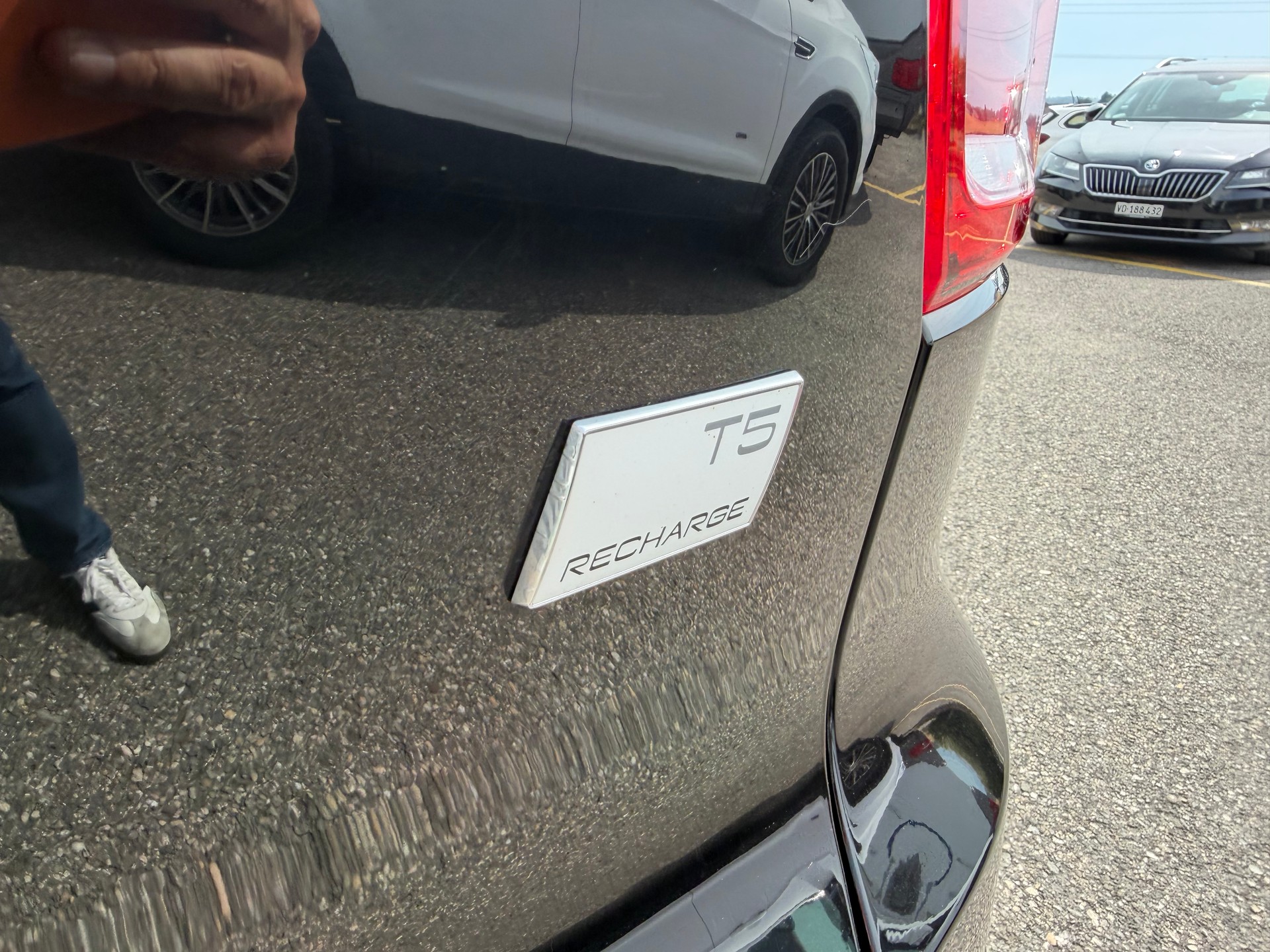 VOLVO XC40 T5 TwE R-Design DCT-image-3
