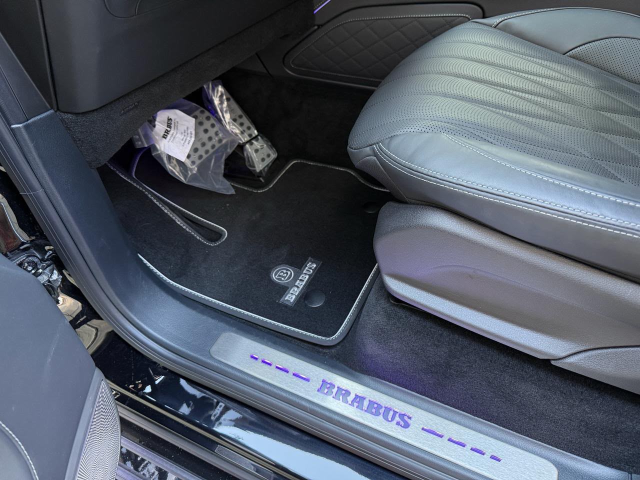 MERCEDES-BENZ G 63 AMG 9G-Tronic-image-11