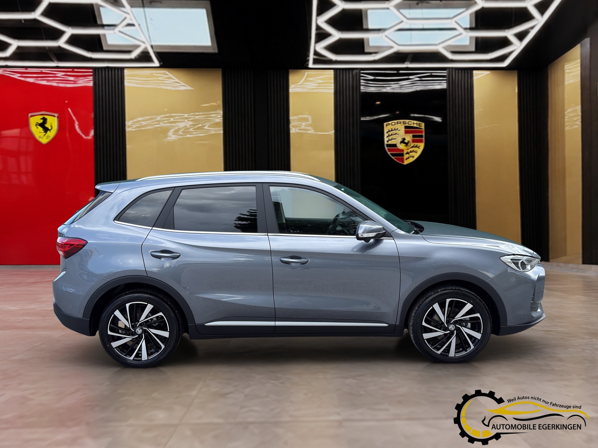 MG ZS 1.5 Hybrid+ Luxury-image-3