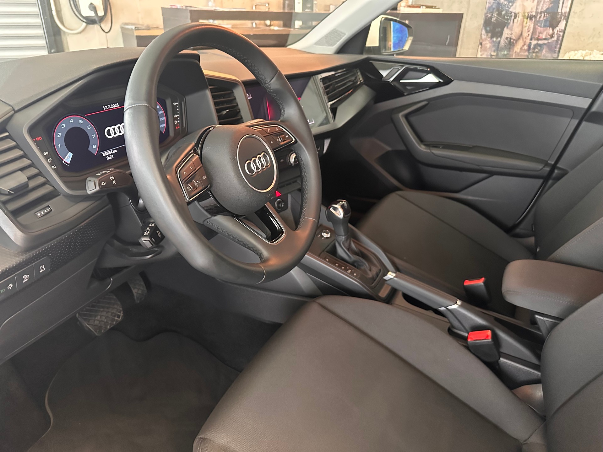 AUDI A1 Sportback 1.0 30 TFSI Allstreet S-Tronic-image-9
