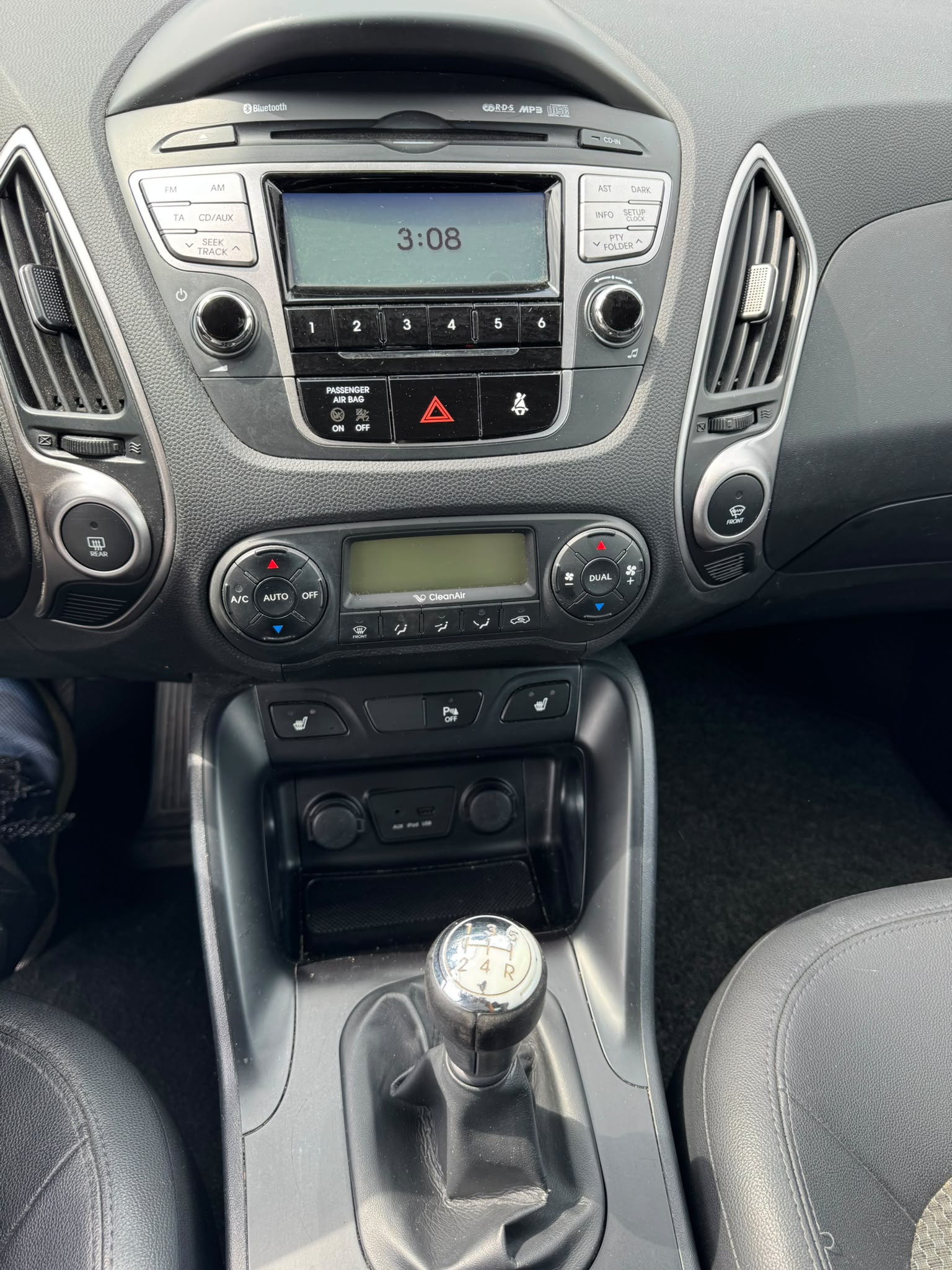 HYUNDAI iX 35 2.0 Style 4WD-image-8