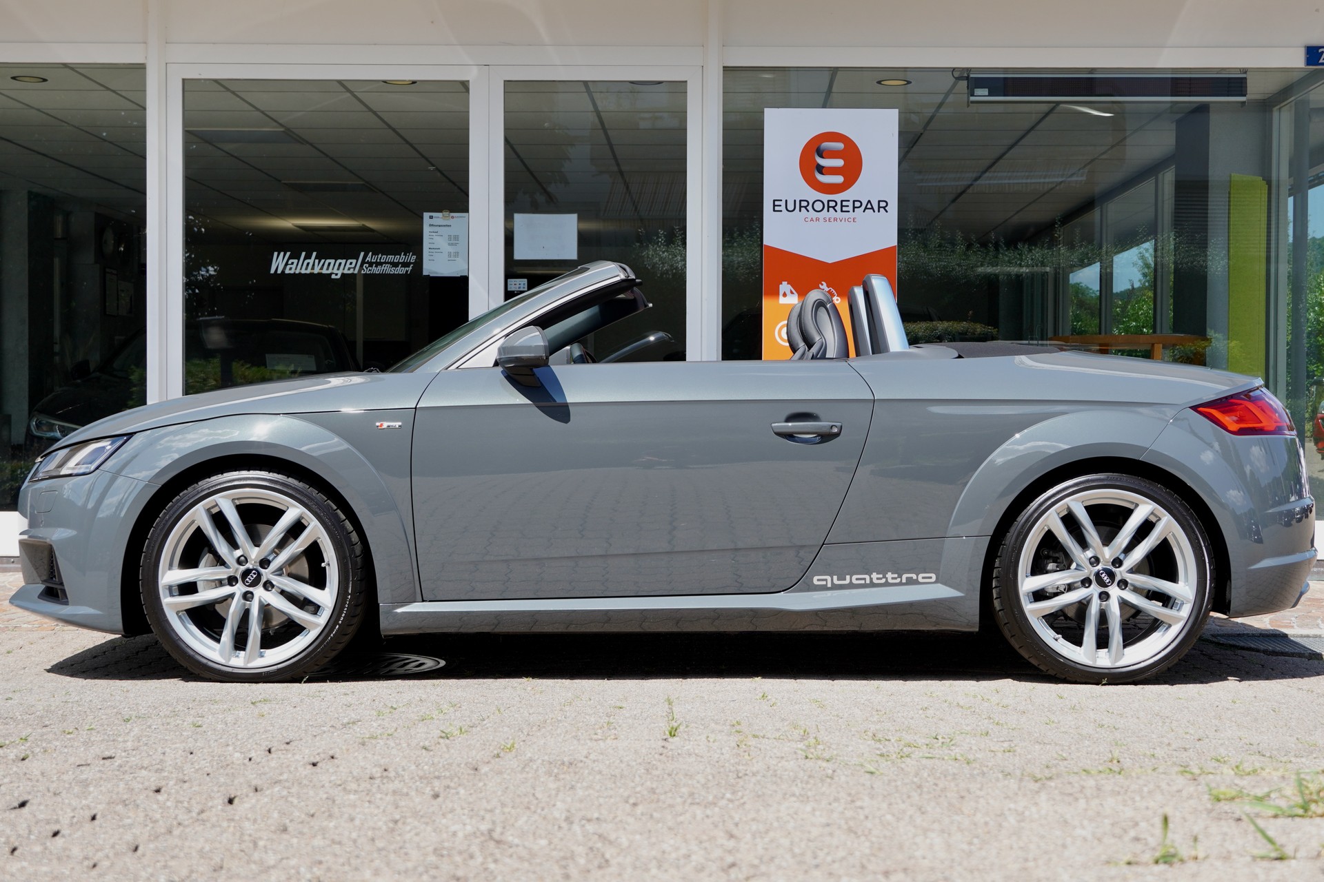 AUDI TT Roadster 2.0 TFSI quattro S-tronic-showroom-element-3