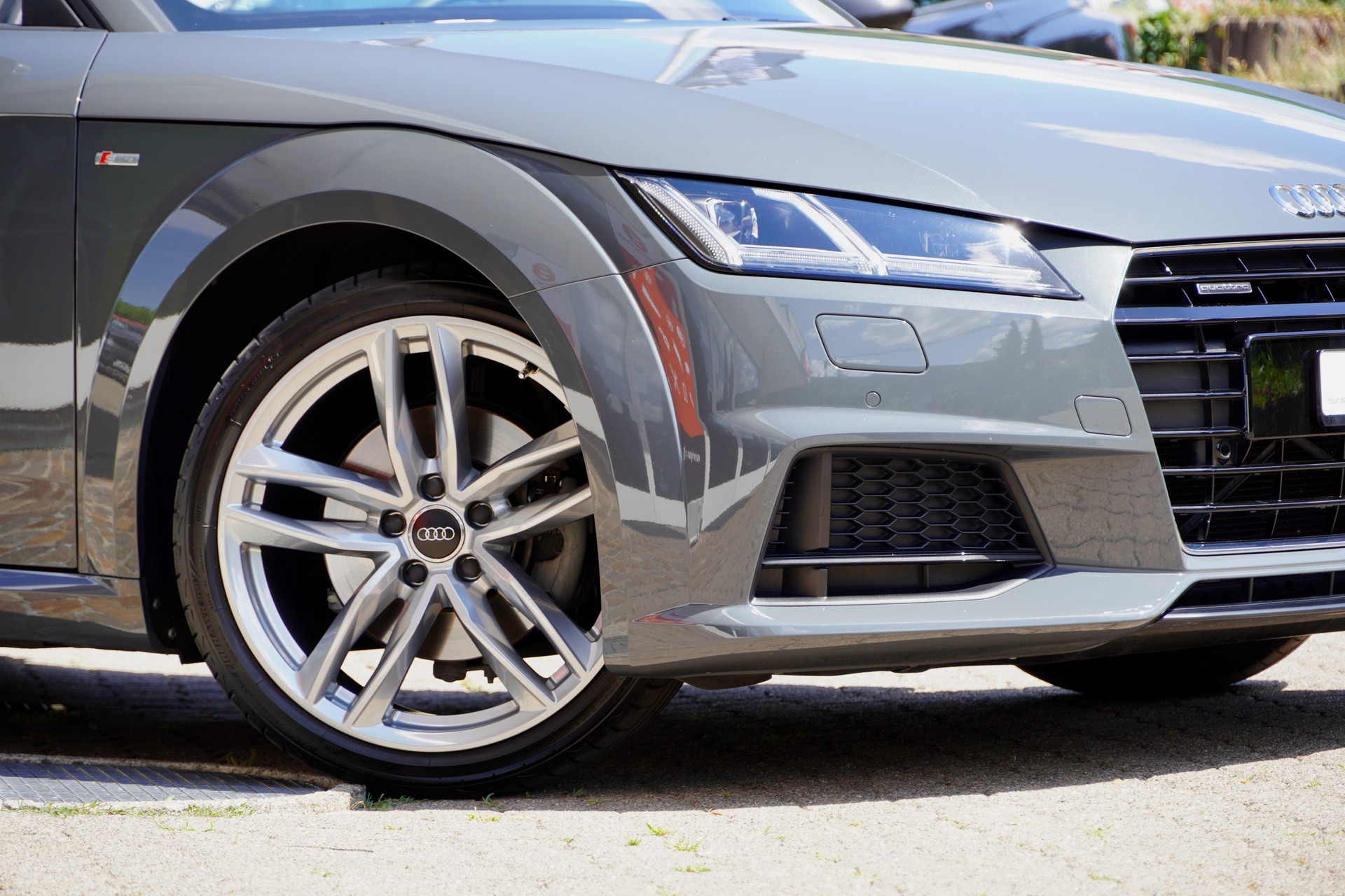 AUDI TT Roadster 2.0 TFSI quattro S-tronic-showroom-element-1
