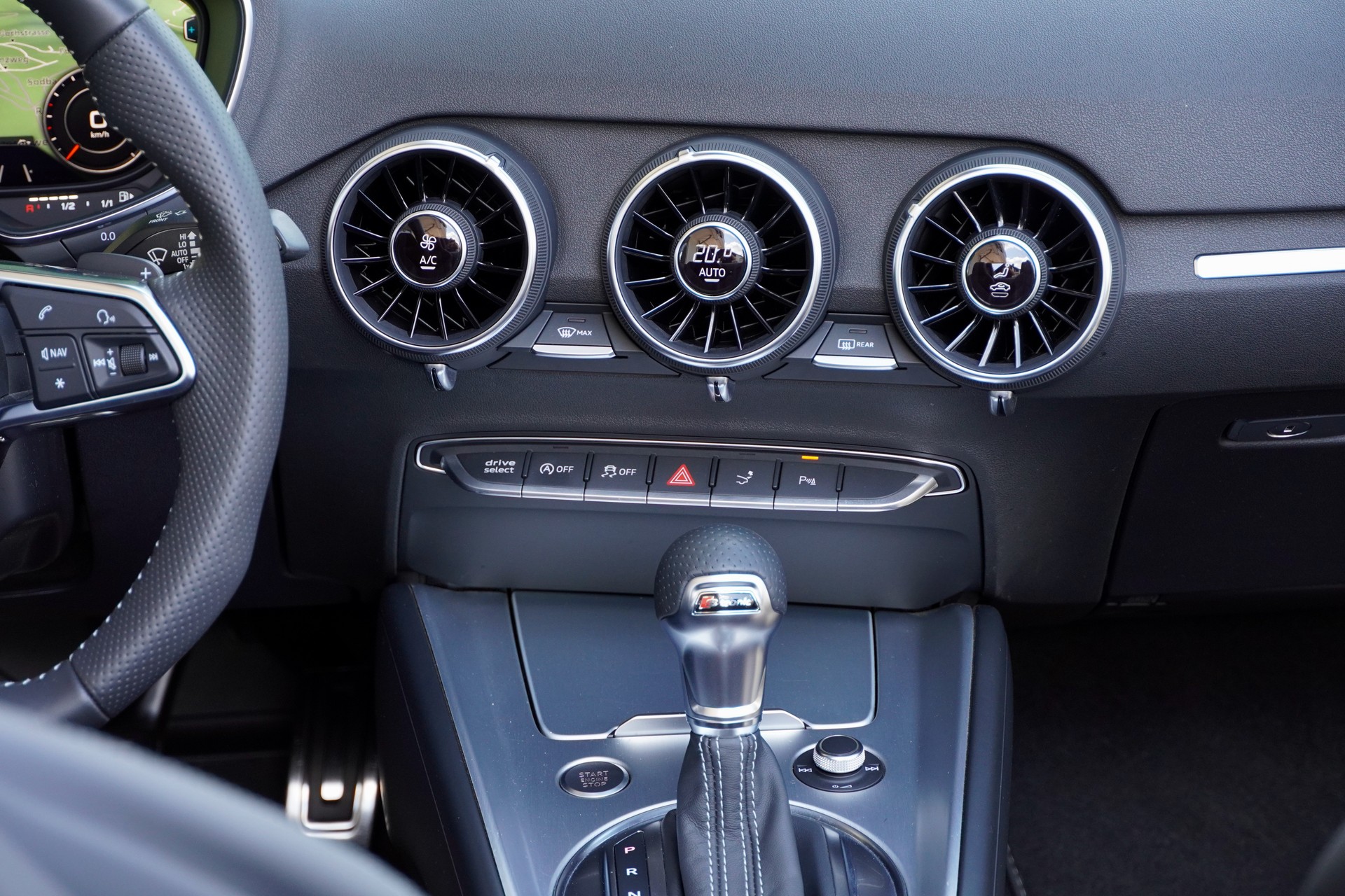 AUDI TT Roadster 2.0 TFSI quattro S-tronic-image-16