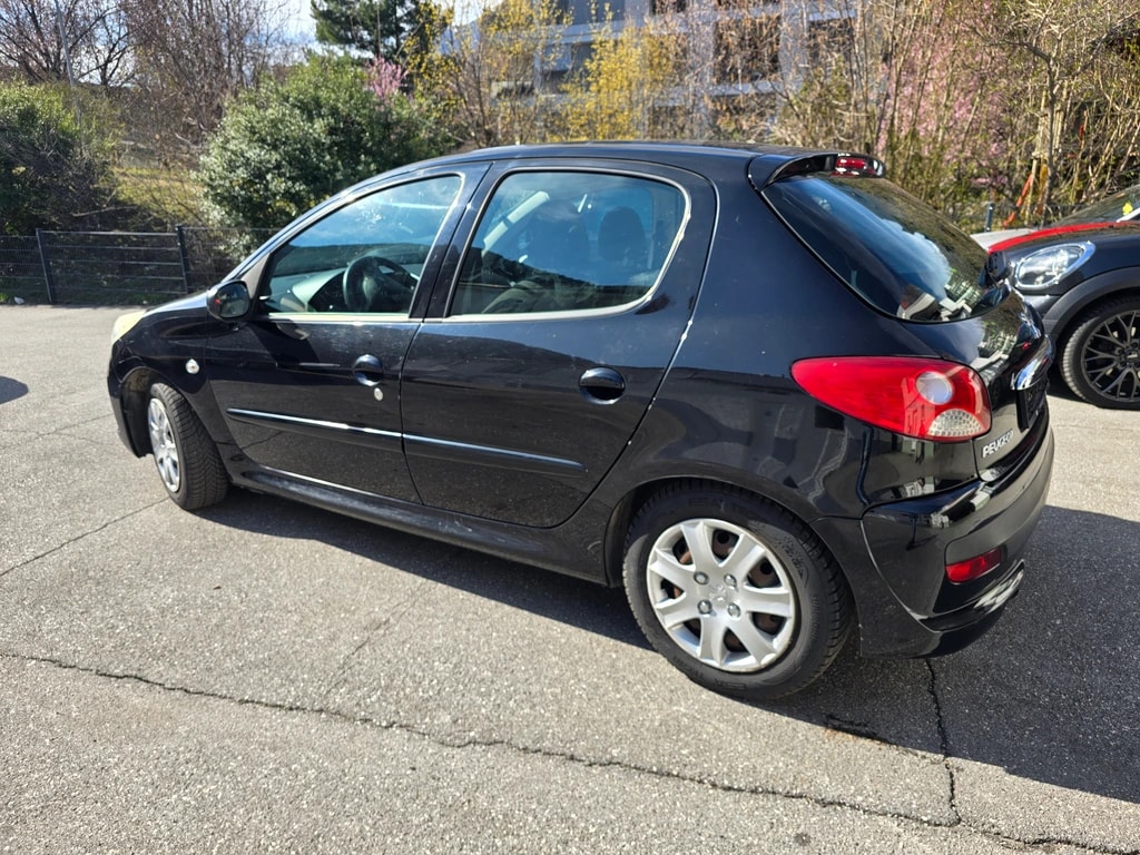 PEUGEOT 206+ 1.4 Trendy-image-3