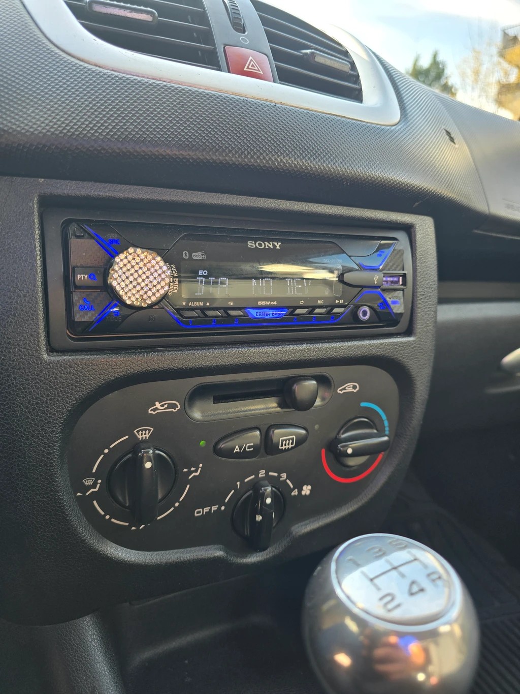 PEUGEOT 206+ 1.4 Trendy-image-10