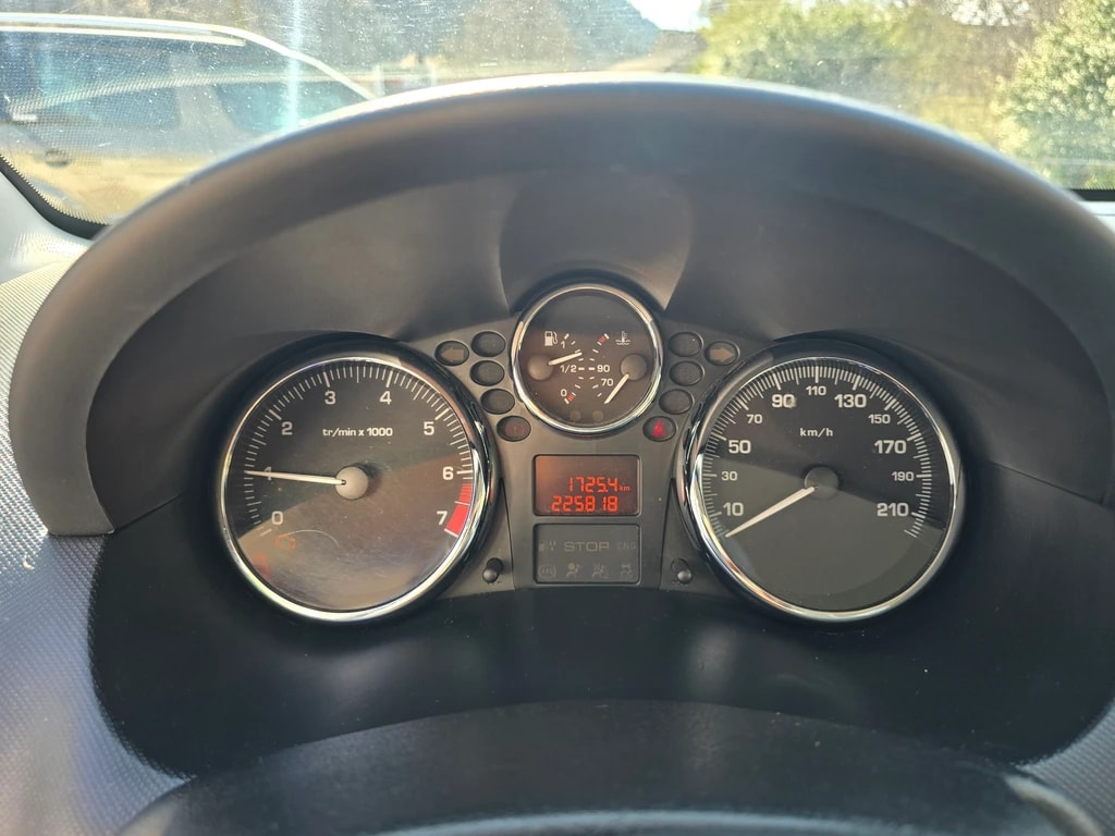 PEUGEOT 206+ 1.4 Trendy-image-9