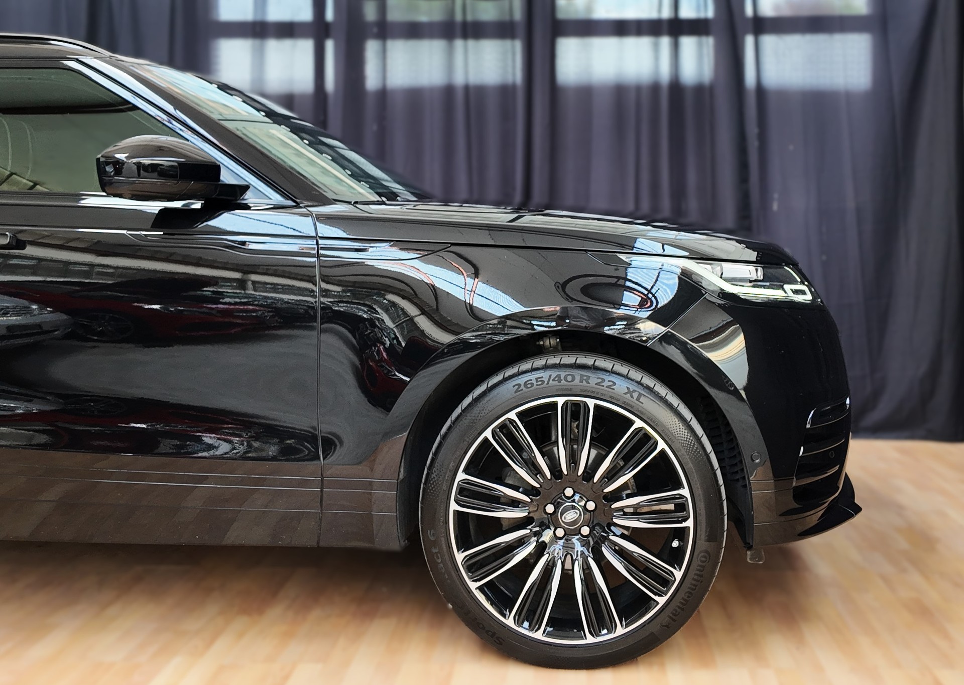 LAND ROVER Range Rover Velar R-Dynamic P 250 Automatic-image-2