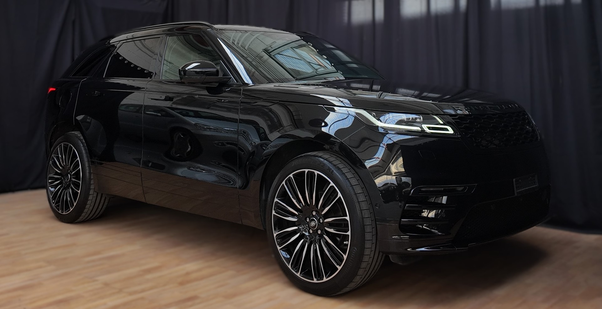 LAND ROVER Range Rover Velar R-Dynamic P 250 Automatic-image-9