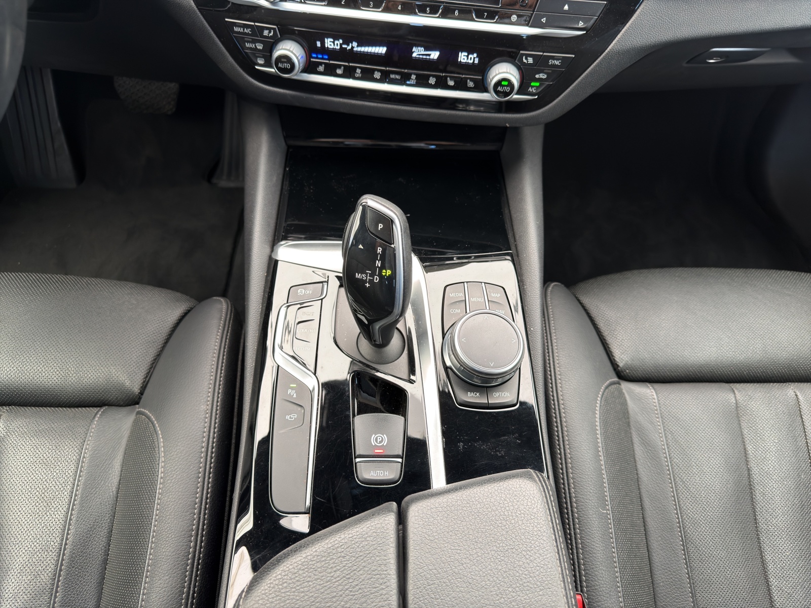 BMW 530i xDrive Steptronic Sport Line (CH)-image-13