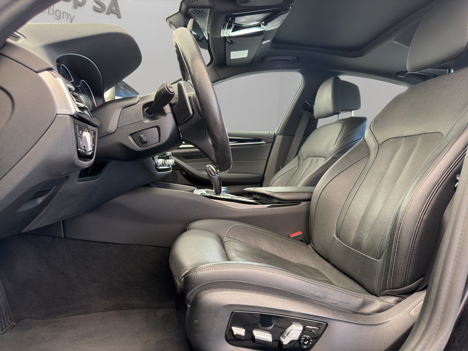 BMW 530i xDrive Steptronic Sport Line (CH)-image-8