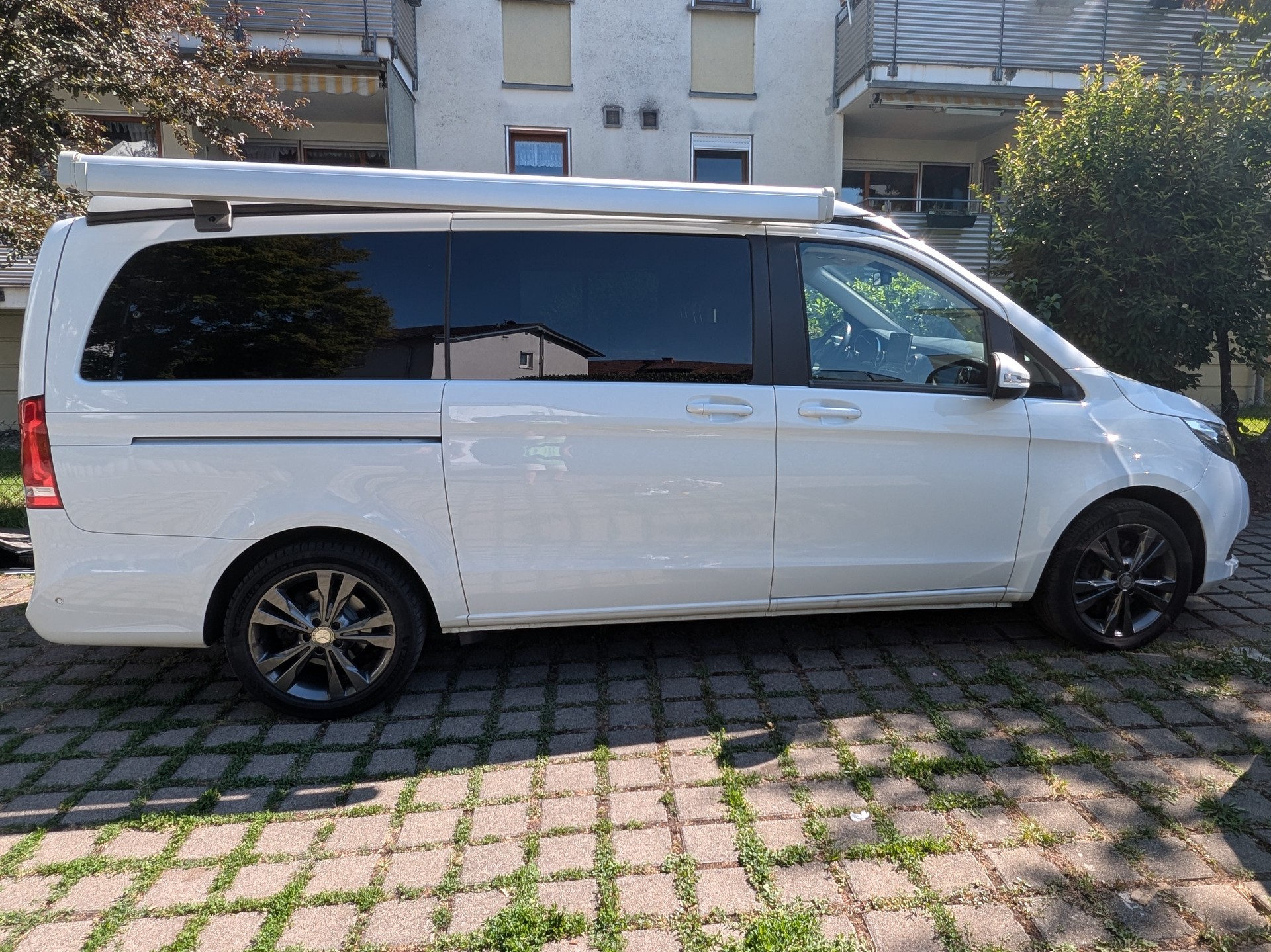 MERCEDES-BENZ 250 d-image-0