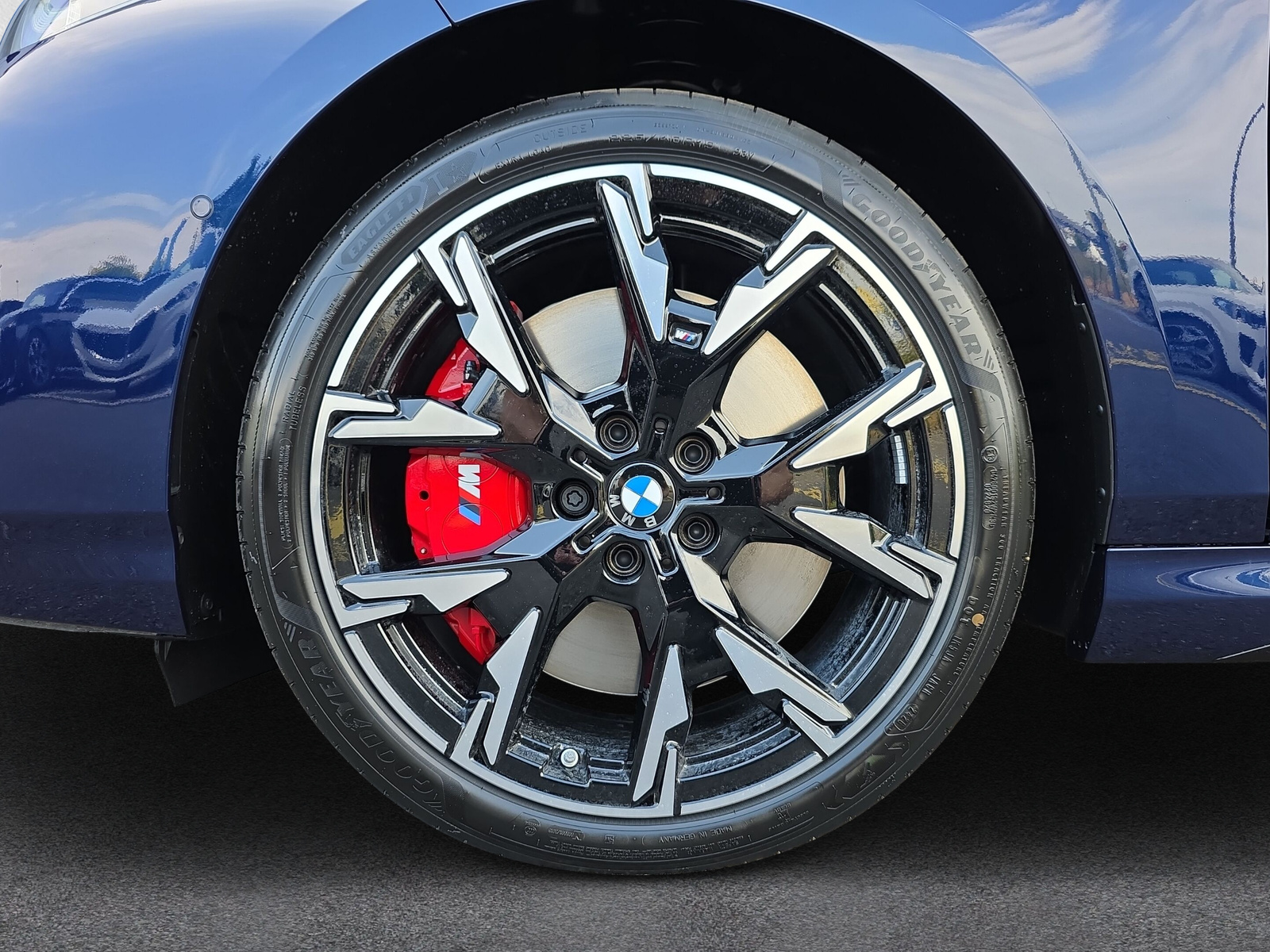 BMW 123 xDrive M Sport Pro Steptronic-showroom-element-3