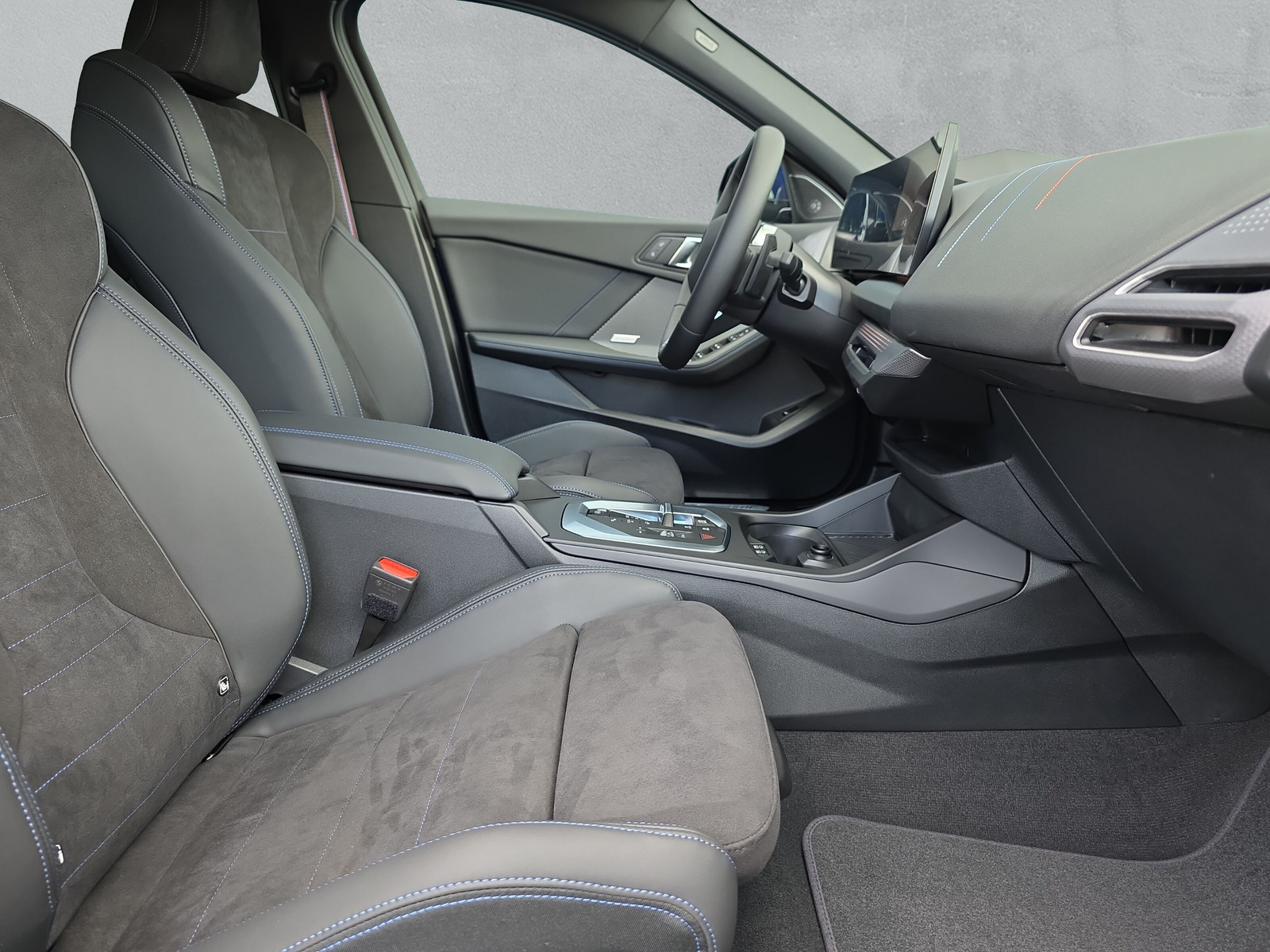 BMW 123 xDrive M Sport Pro Steptronic-image-7