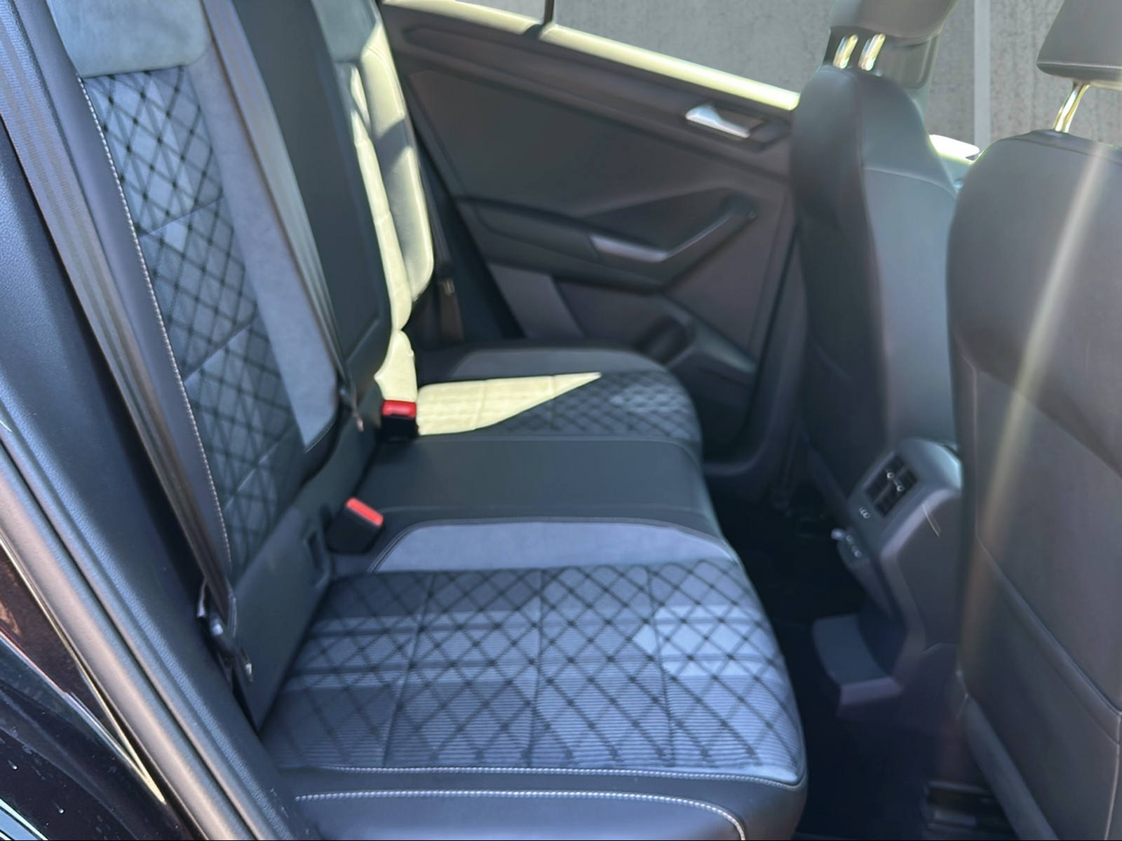 VW T-Roc 1.5 TSI EVO R-Line DSG-image-7
