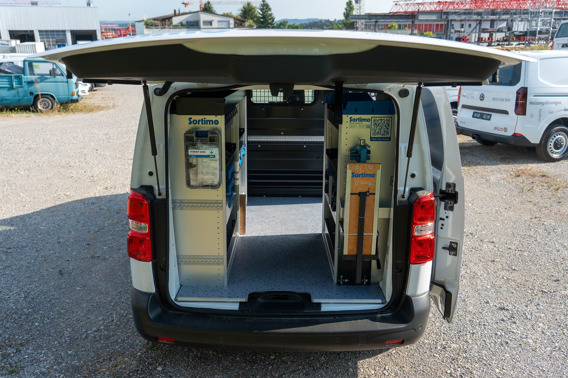 PEUGEOT Expert 75 KWh Standard-showroom-element-3