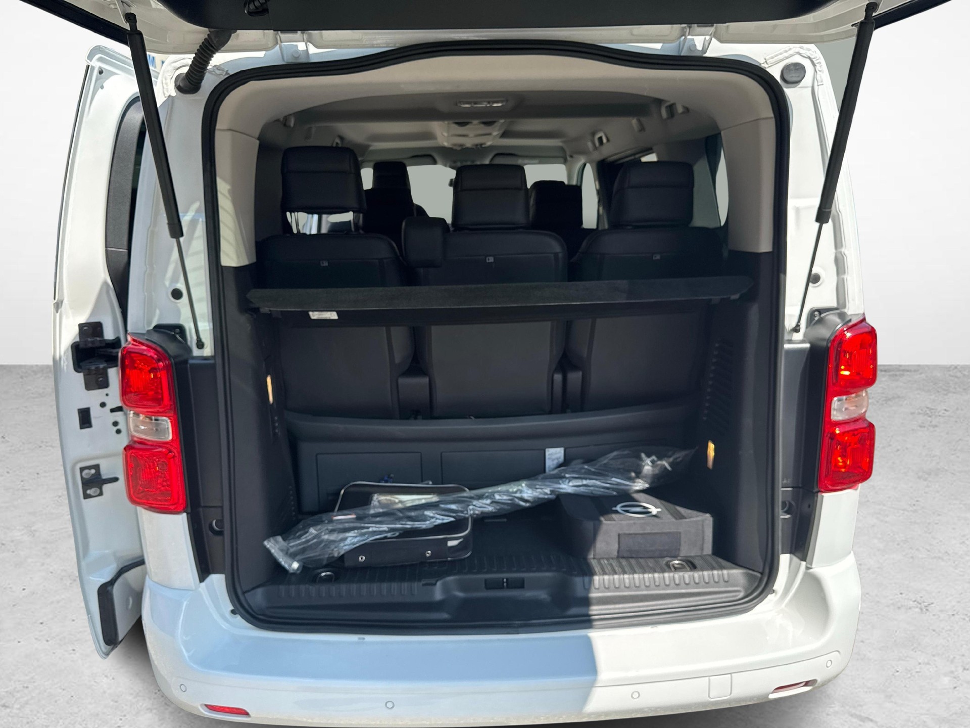 OPEL Zafira-e Life M Business Elegance 75kWh-image-11