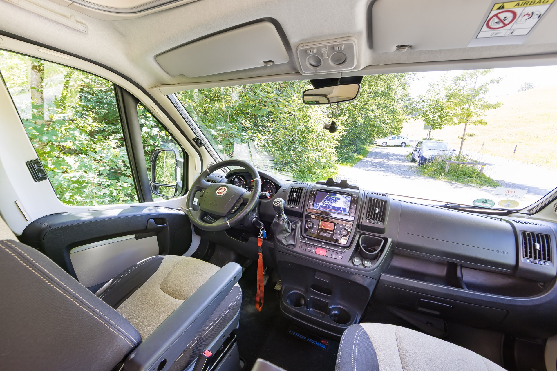 EURA MOBIL Activa One 650 VB-image-9