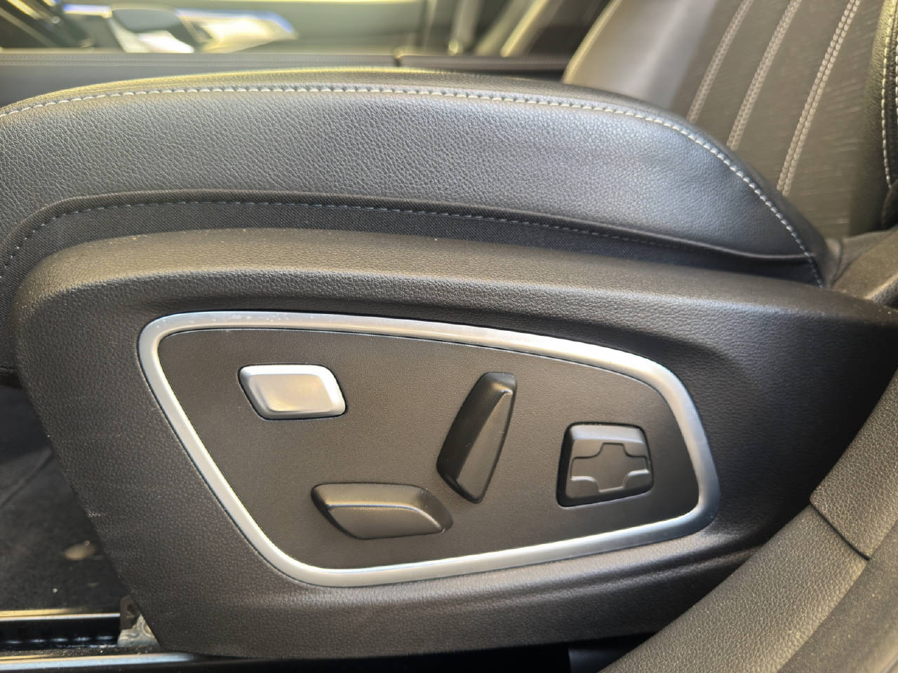 RENAULT Austral 1.2 E-Tech techno Voll-Hybrid 200PS-image-4