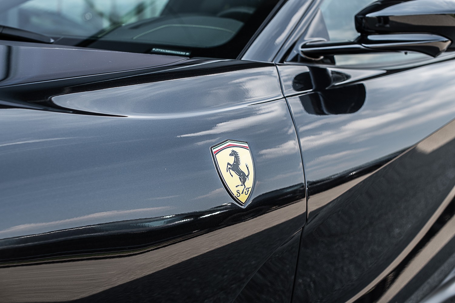 FERRARI 812 Superfast-image-7