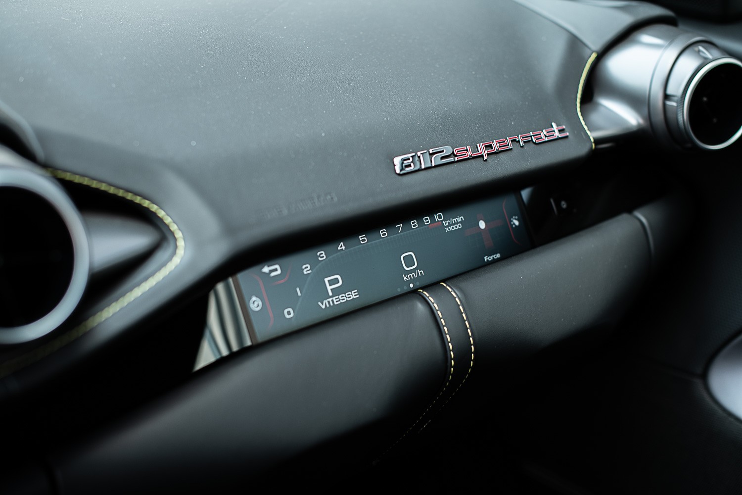 FERRARI 812 Superfast-image-16