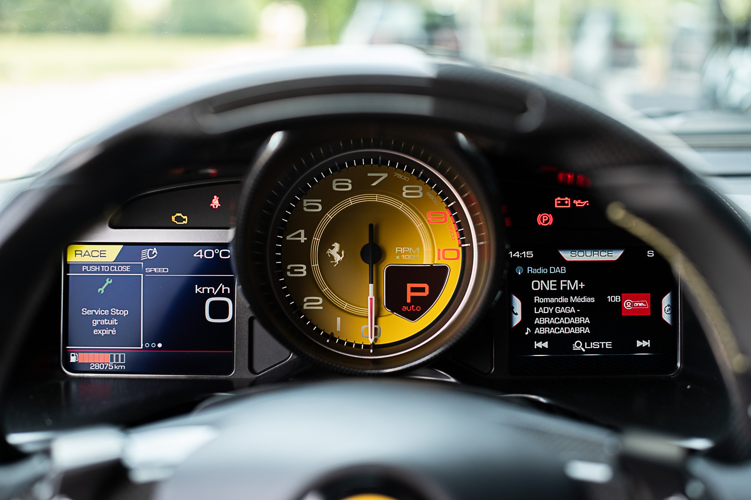 FERRARI 812 Superfast-image-12