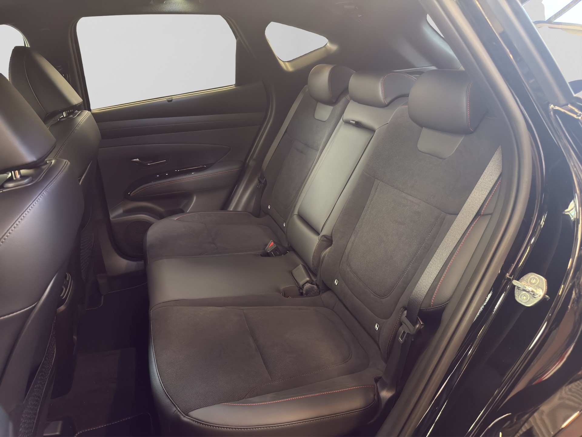 HYUNDAI Tucson 1.6 TGDI HEV N-Line 4WD-image-12