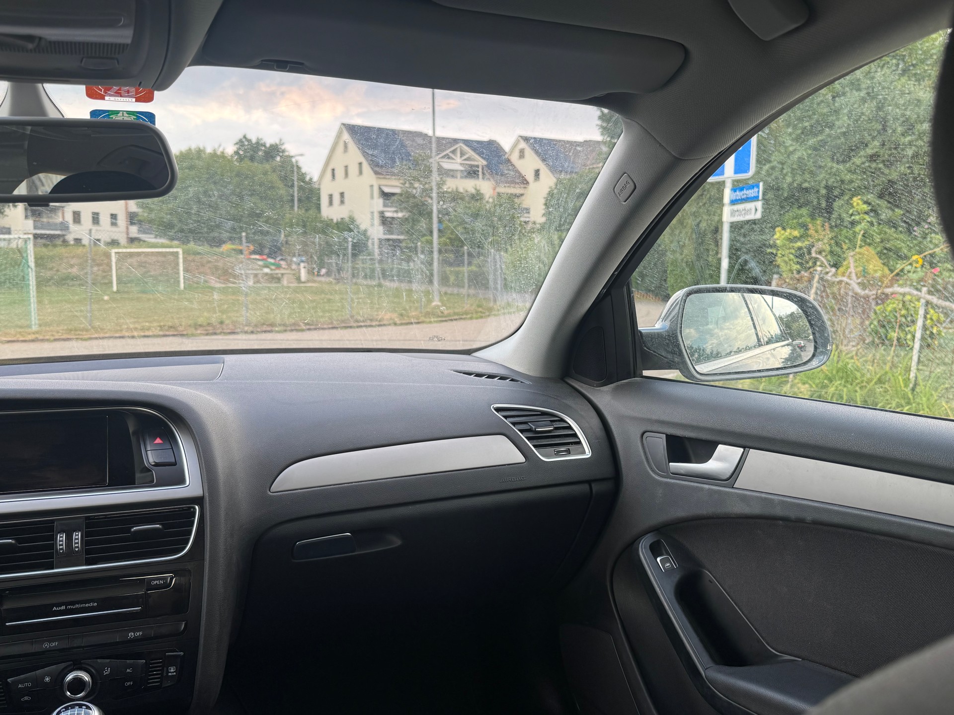 AUDI A4 Limousine 2.0 TDIe-image-11